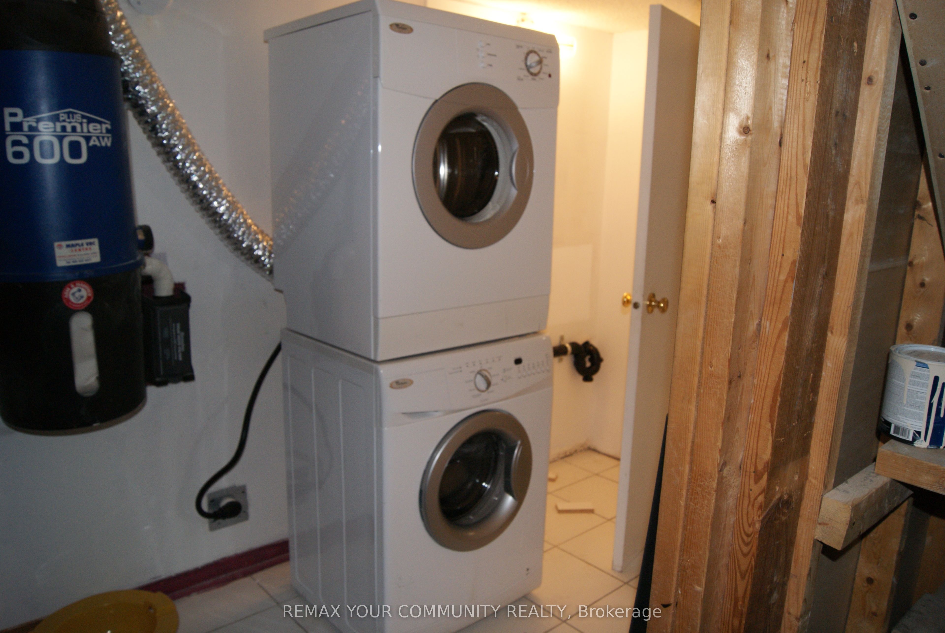 53 Lamar Street Property Photo 12