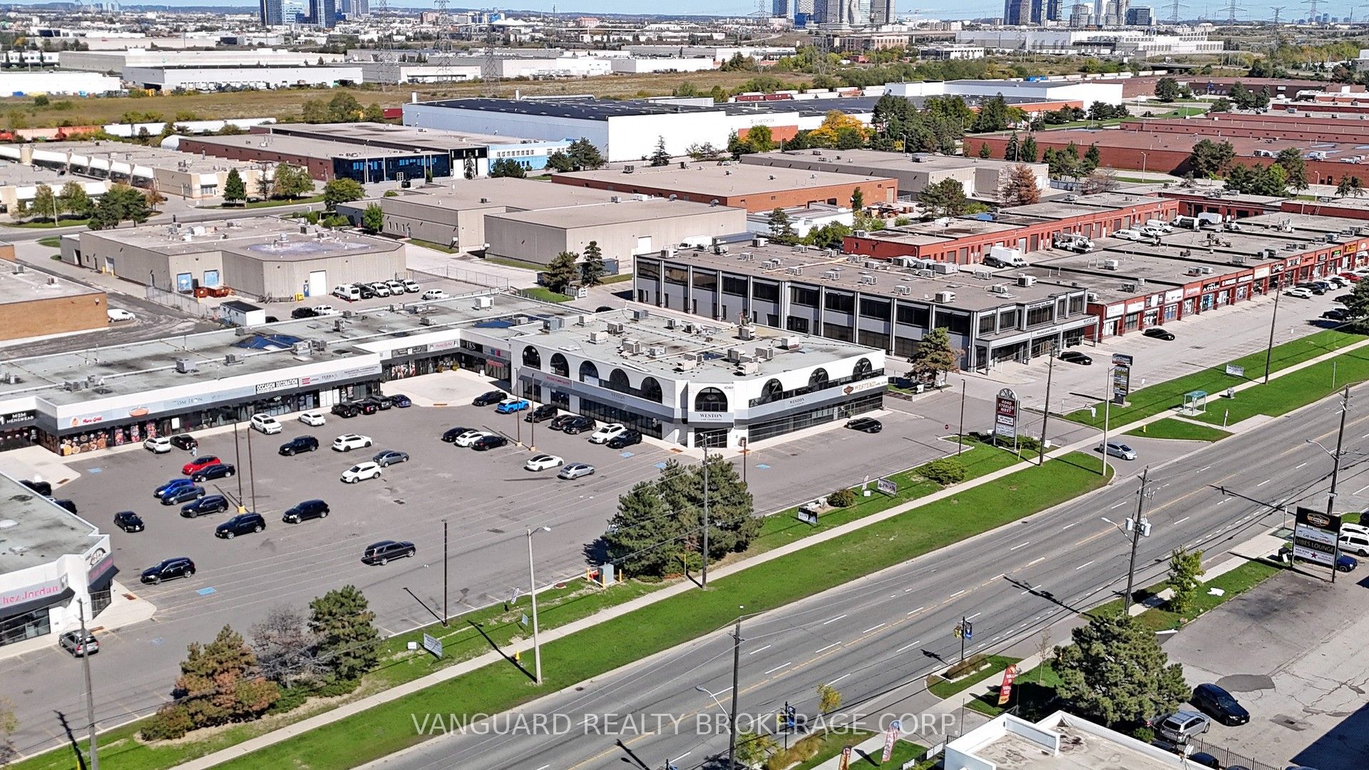 4040 Steeles Avenue 2-4 Property Photo 4