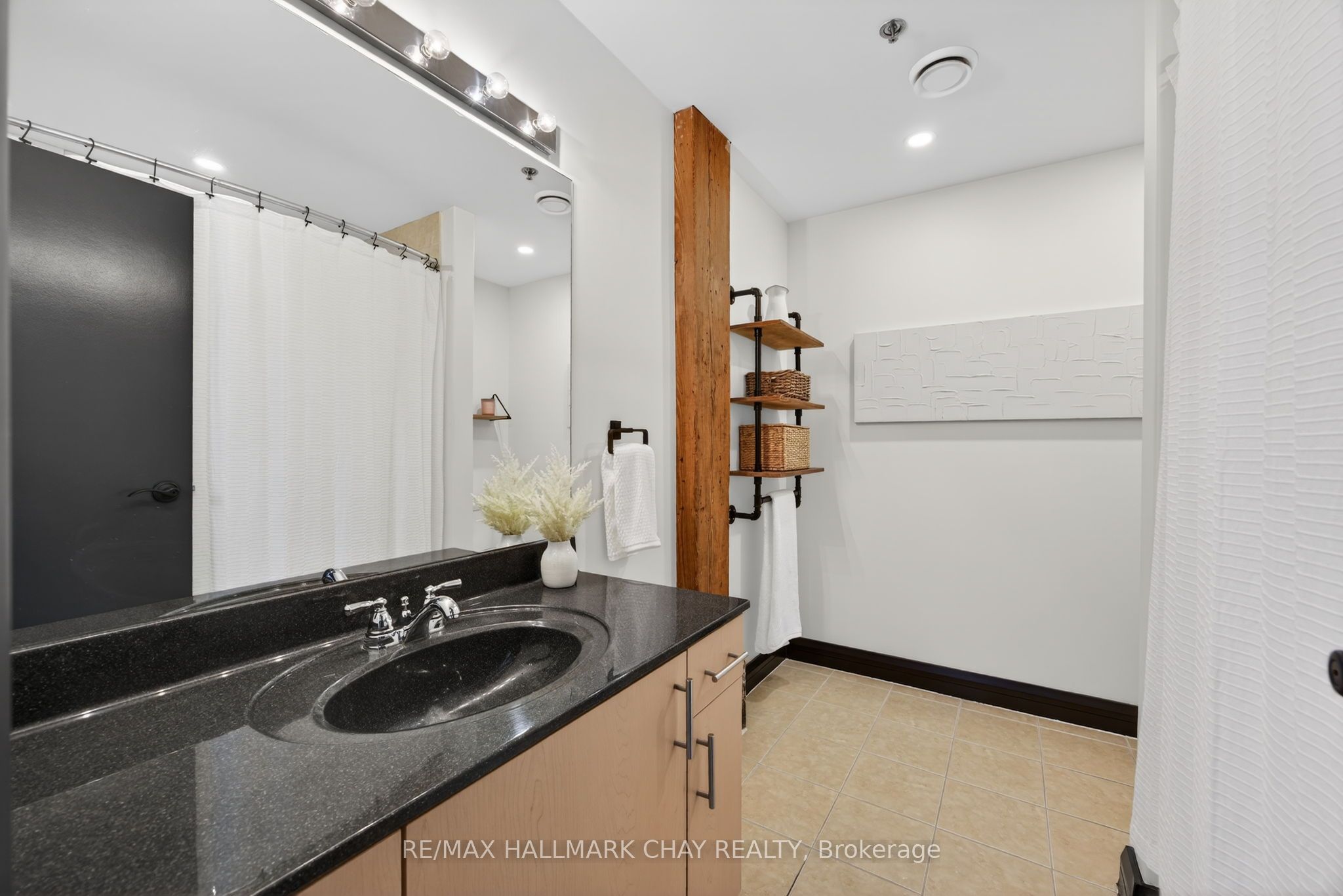 543 Timothy Street 106 Property Photo 22