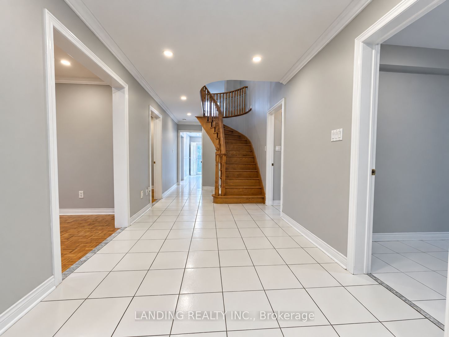 133 St. Joan Of Arc Avenue Property Photo 4