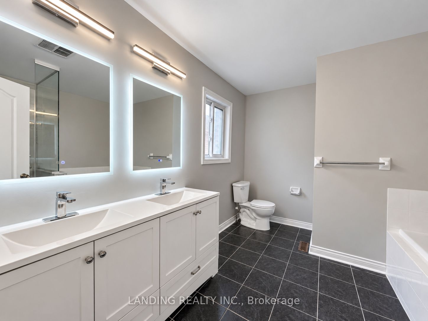 133 St. Joan Of Arc Avenue Property Photo 16