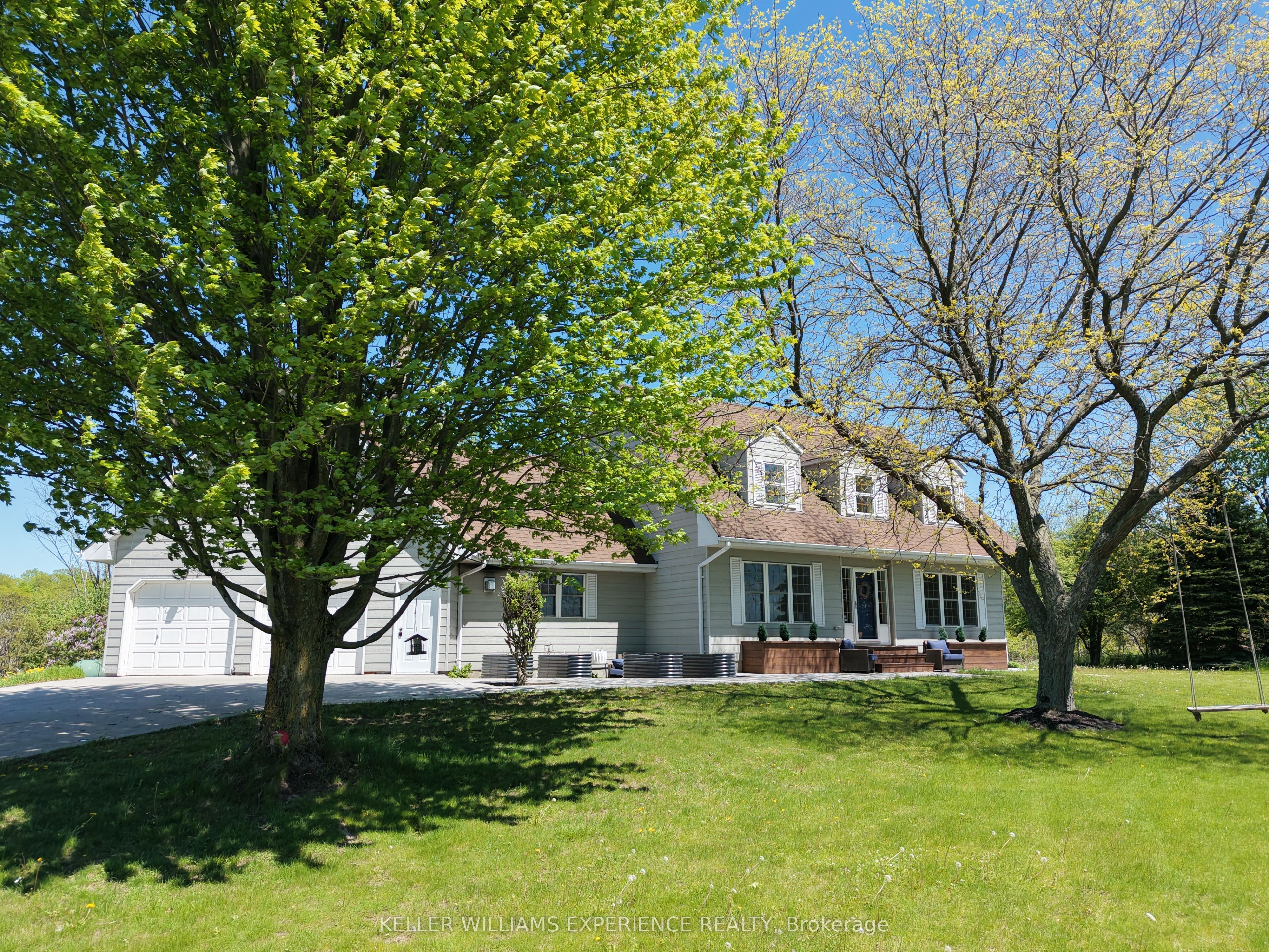 2 Algonquin Heights Court Property Photo 1