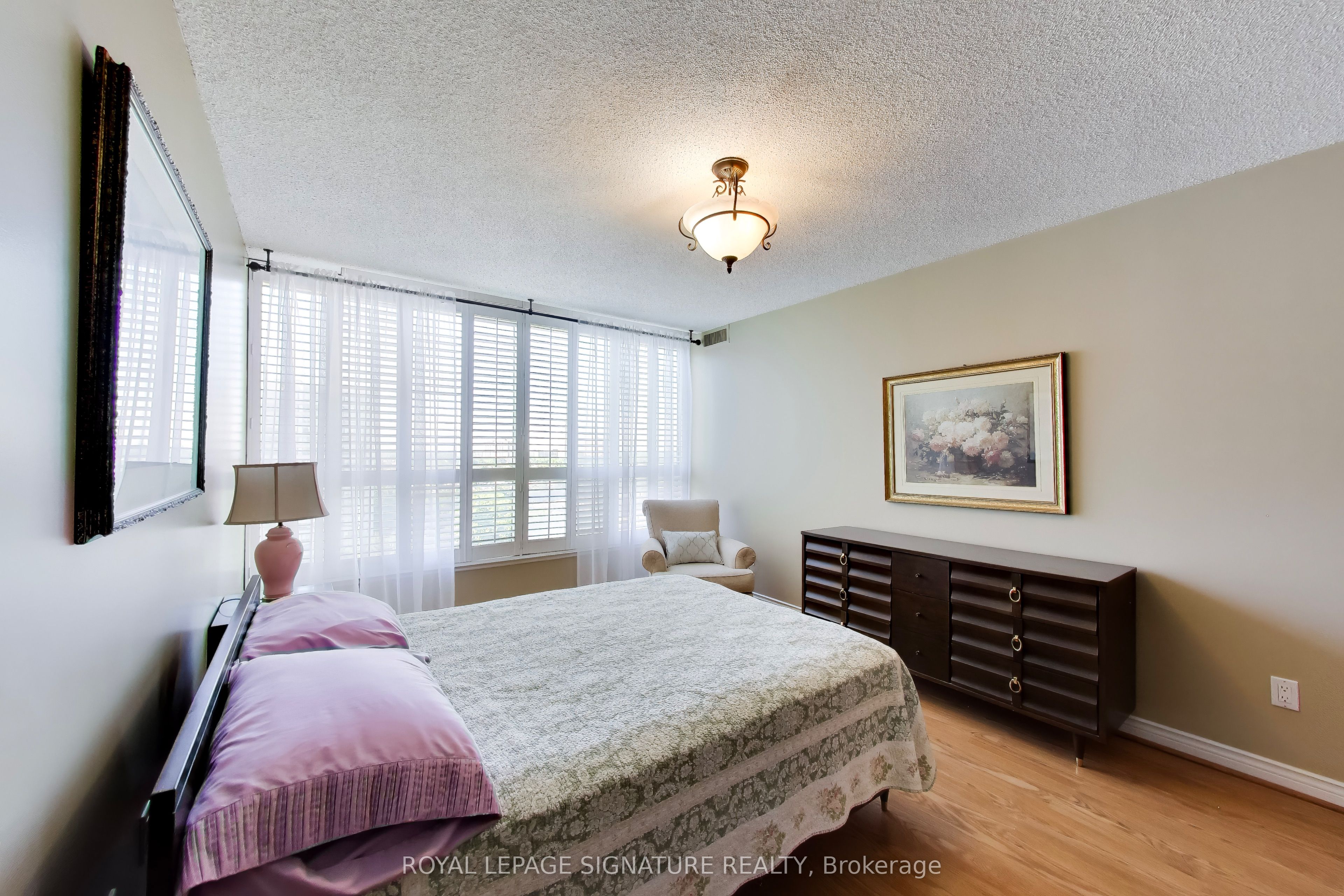 1 Clark Avenue W 1802 Property Photo 15