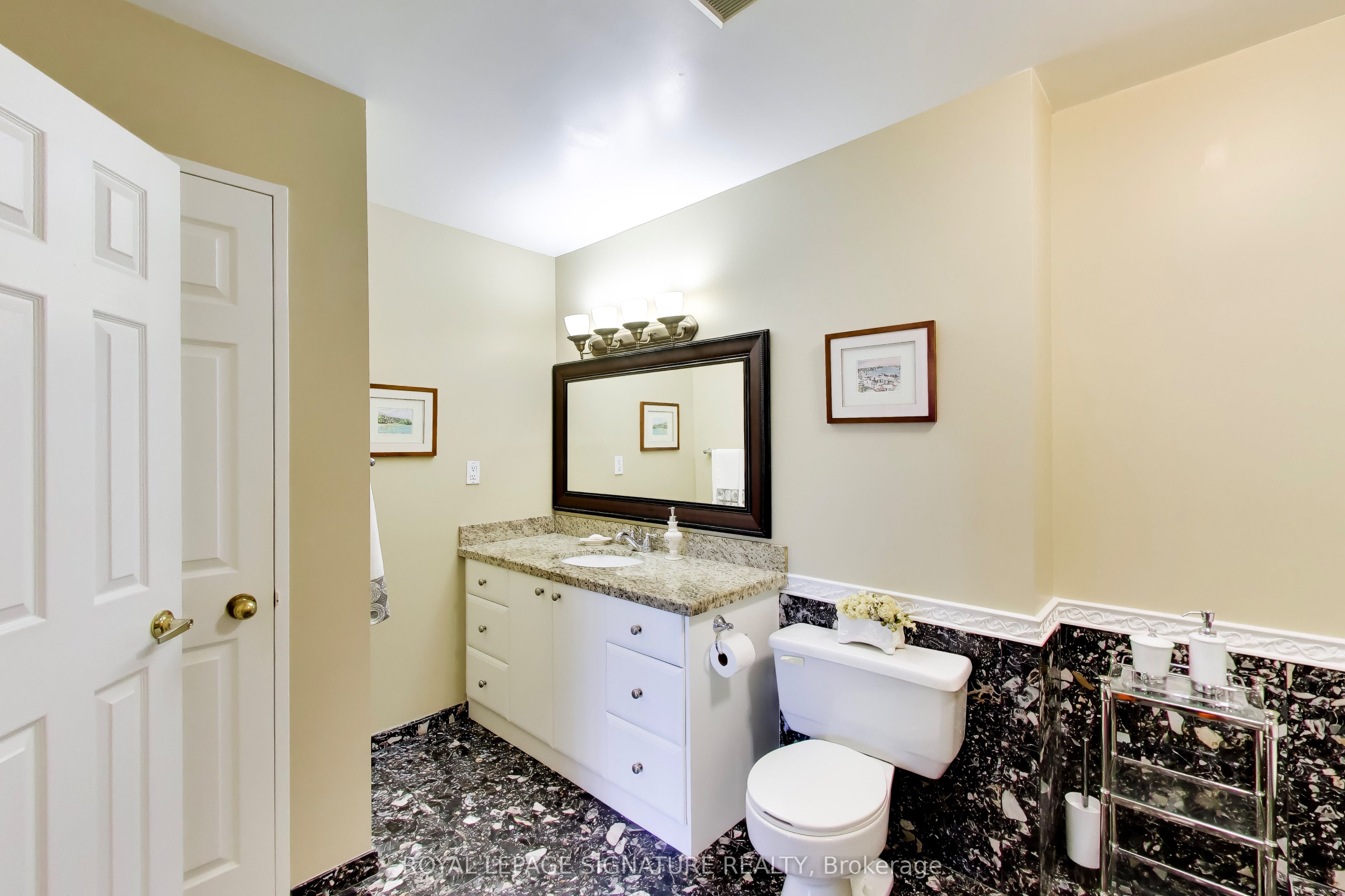 1 Clark Avenue W 1802 Property Photo 17