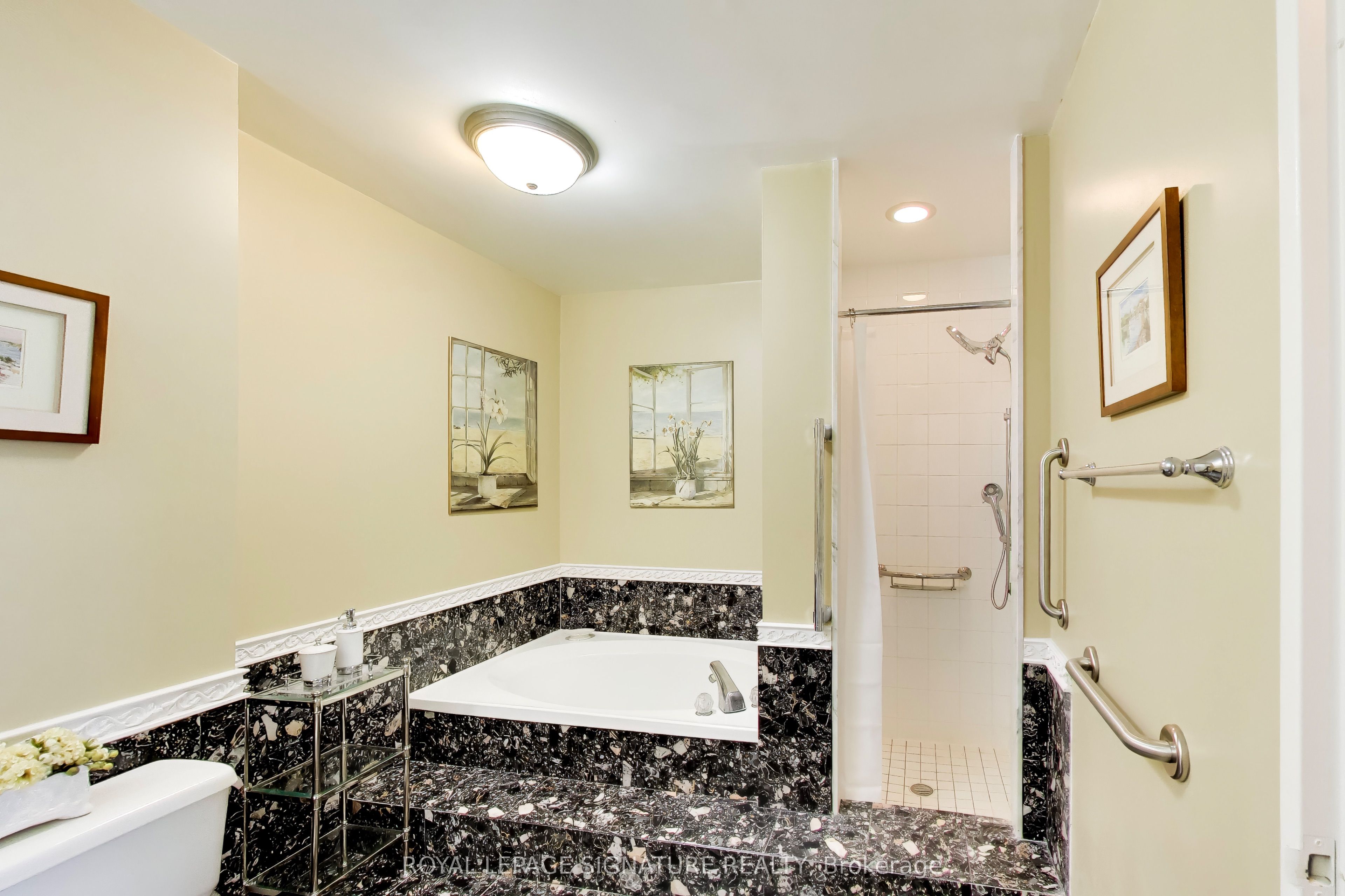 1 Clark Avenue W 1802 Property Photo 18