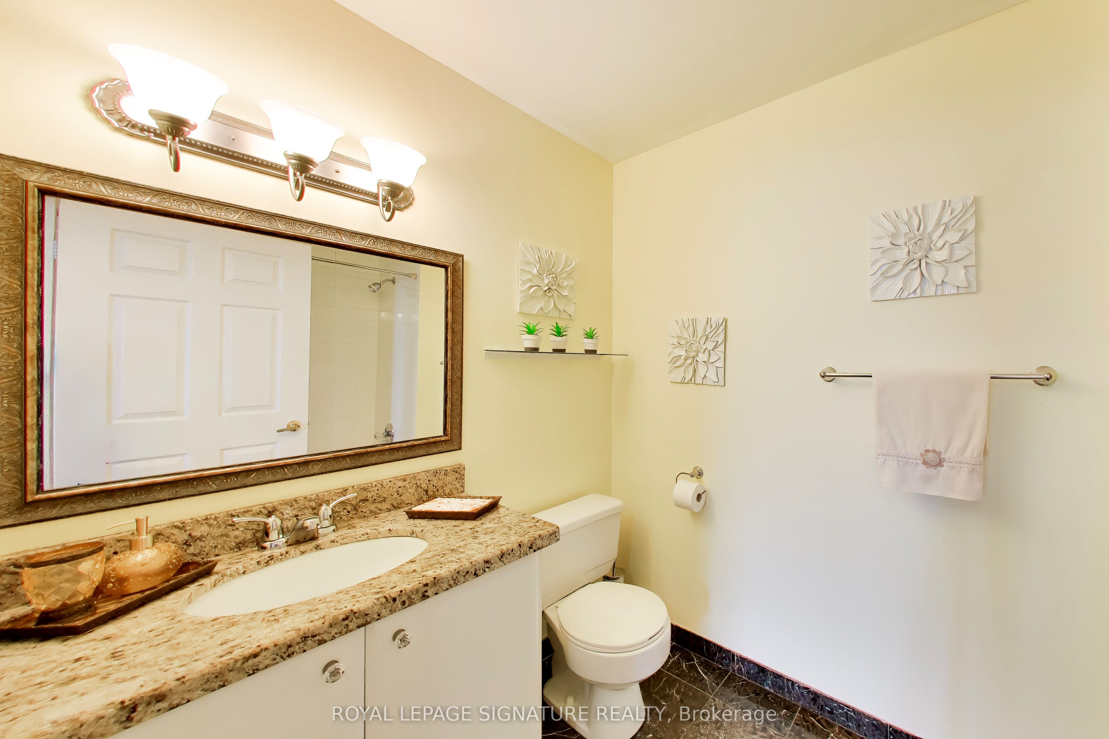 1 Clark Avenue W 1802 Property Photo 21