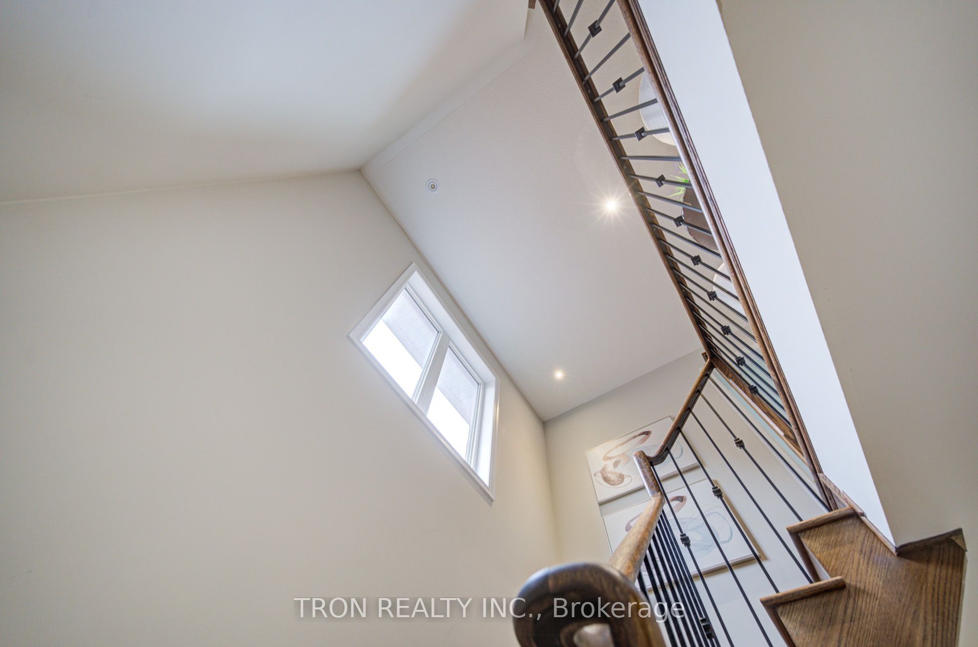 33 Mazarine Lane Property Photo 12