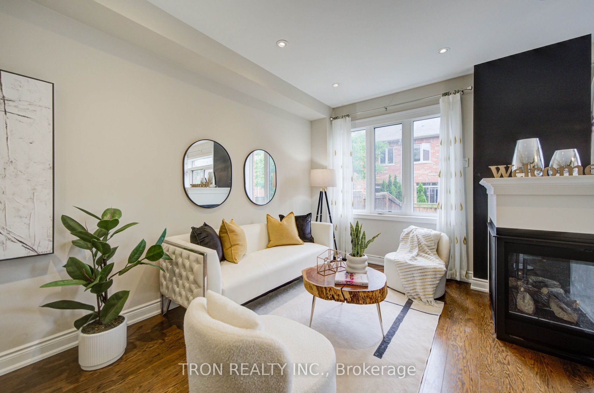 33 Mazarine Lane Property Photo 15