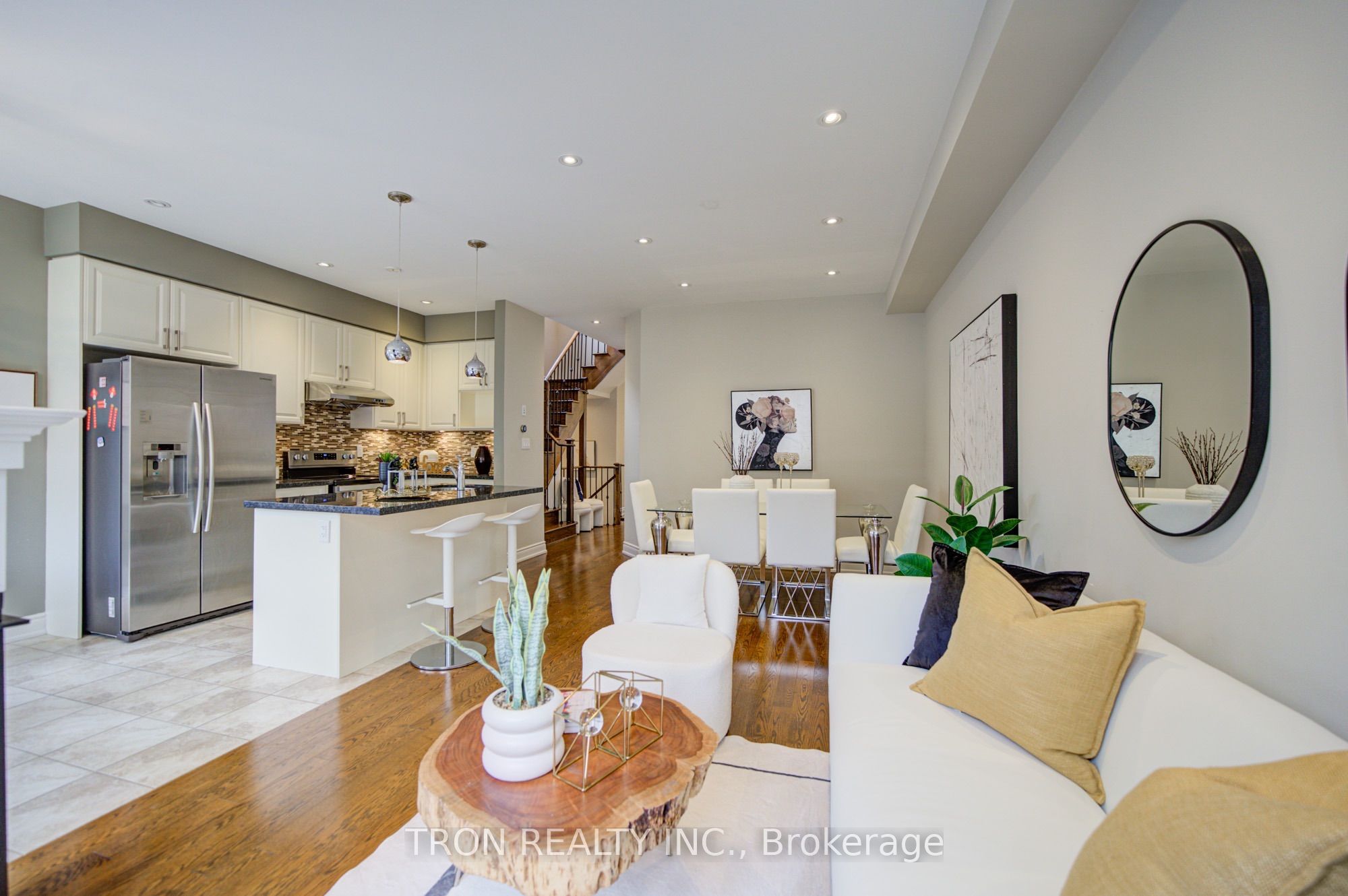 33 Mazarine Lane Property Photo 17