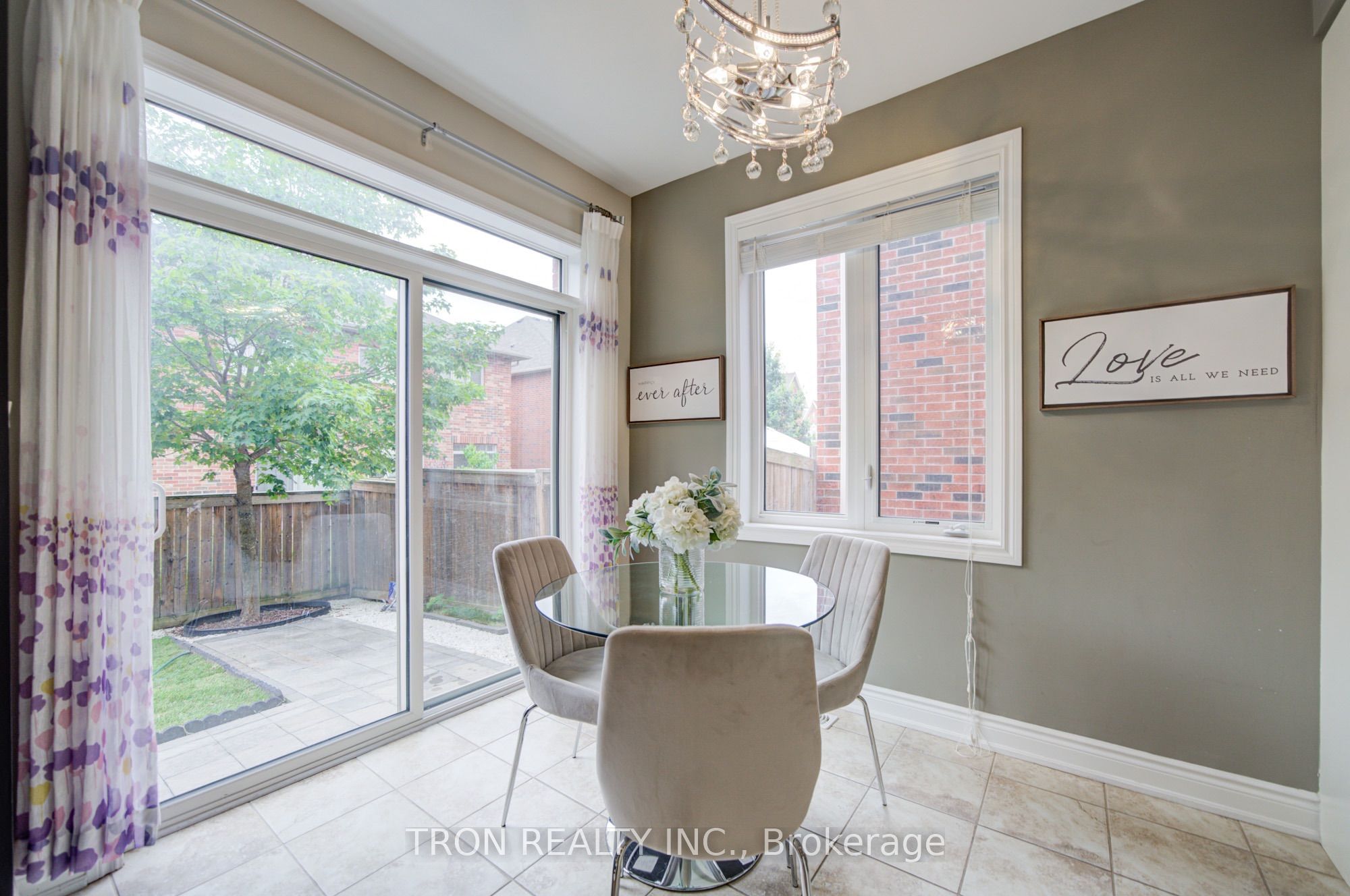 33 Mazarine Lane Property Photo 19