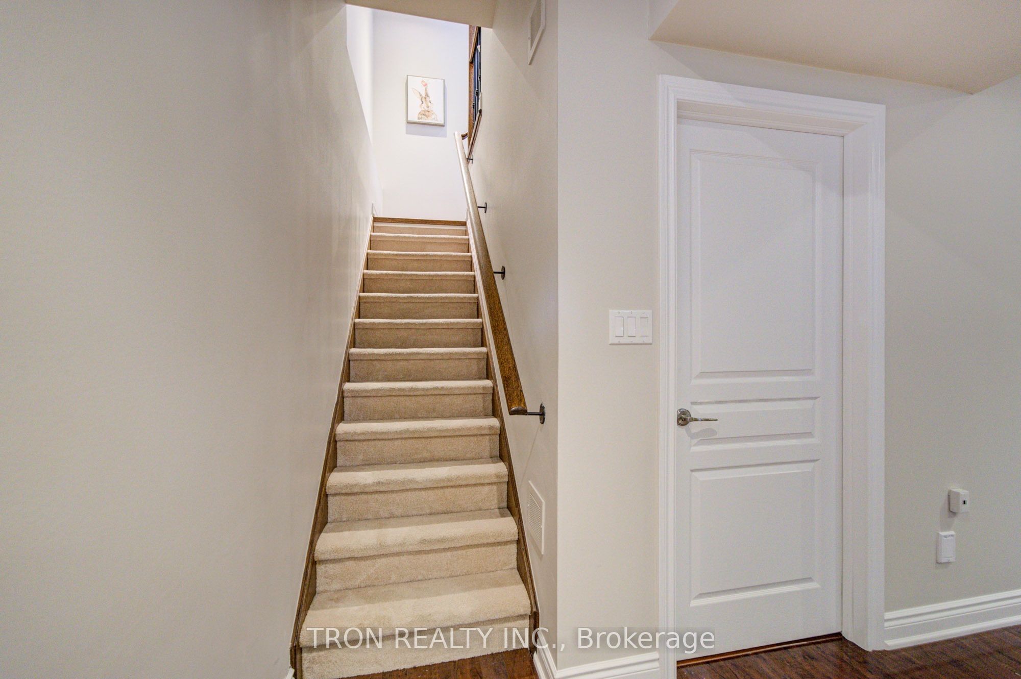 33 Mazarine Lane Property Photo 39