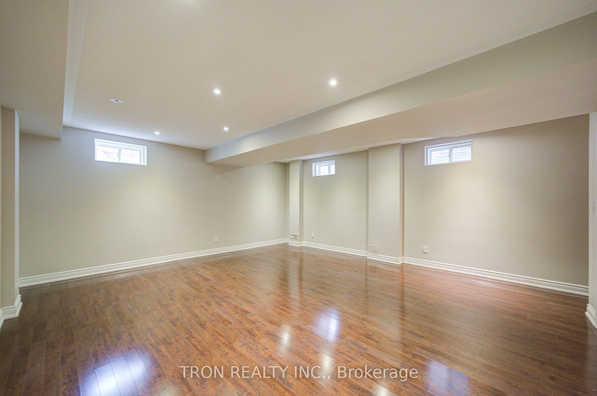 33 Mazarine Lane Property Photo 43