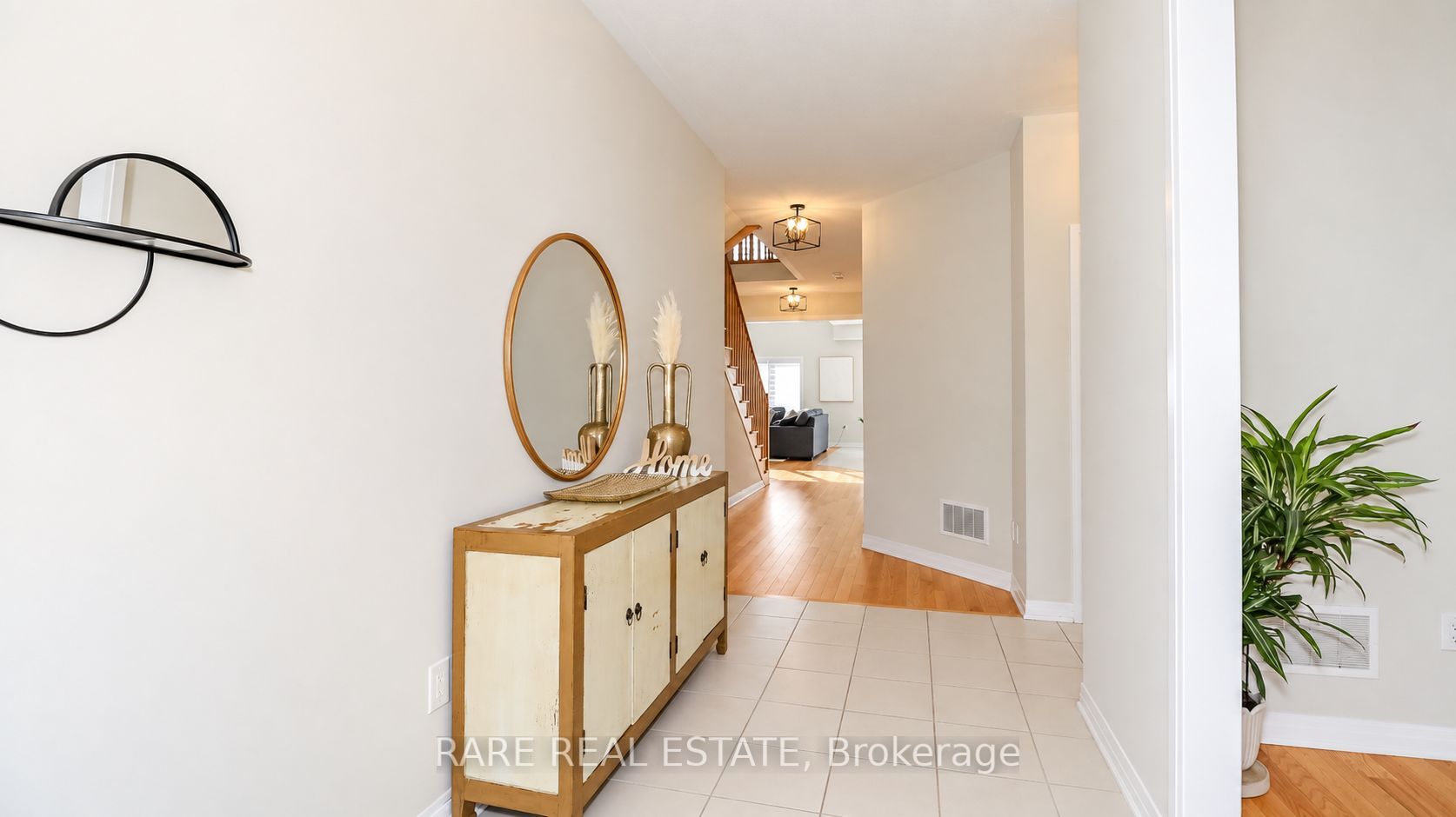 1710 Corsal Court S Property Photo 2