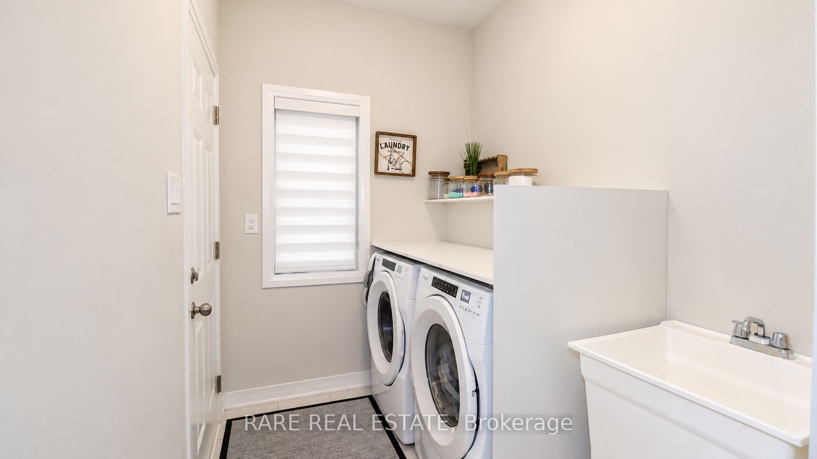 1710 Corsal Court S Property Photo 8