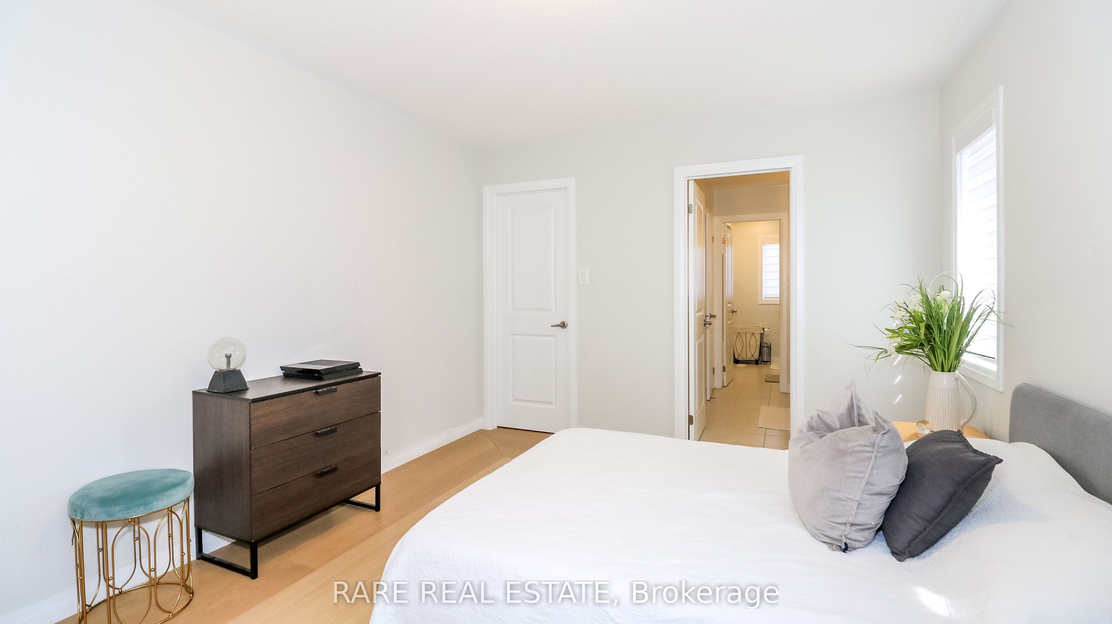 1710 Corsal Court S Property Photo 11