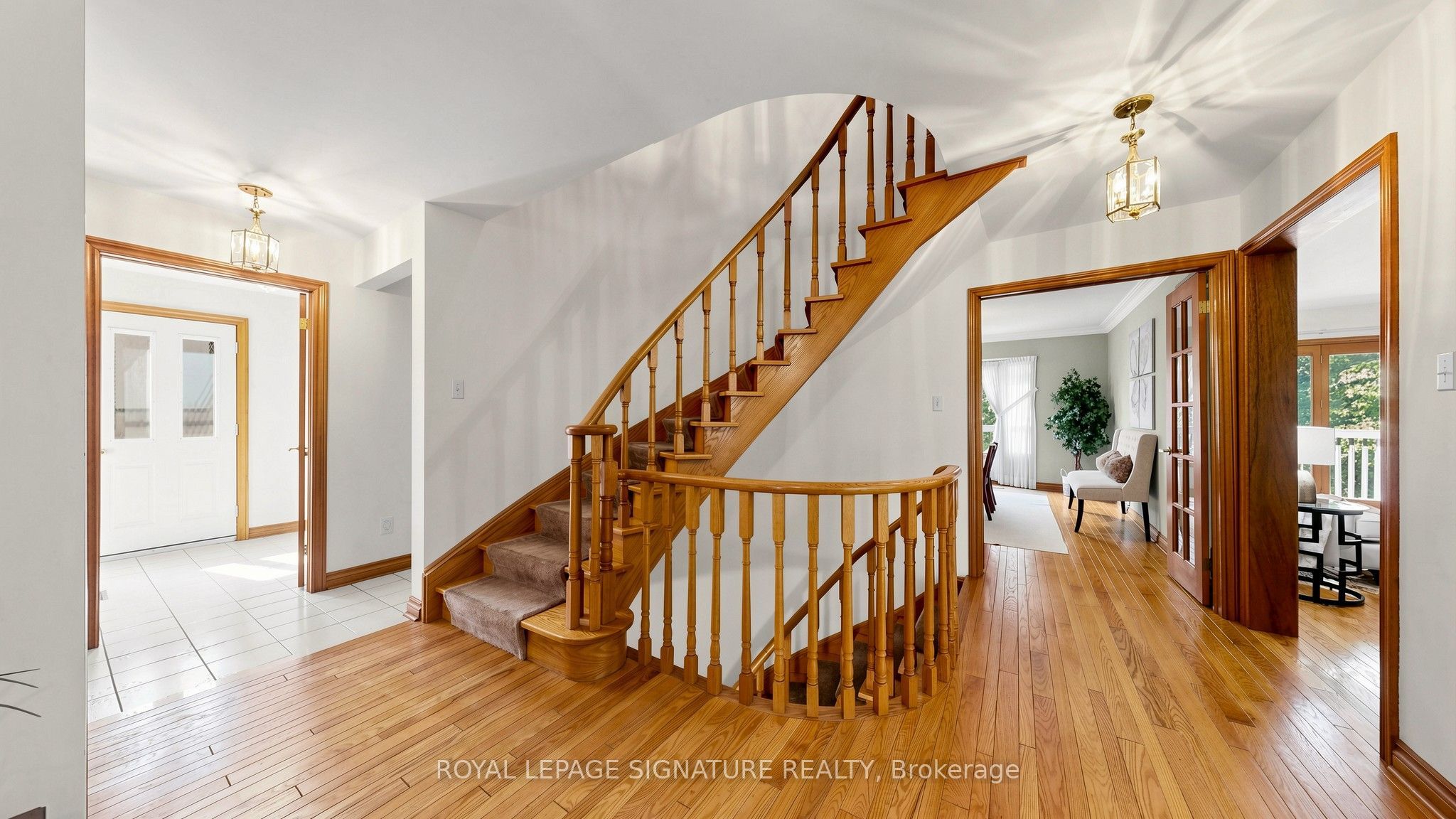 8 Royal Garden Boulevard Property Photo 18