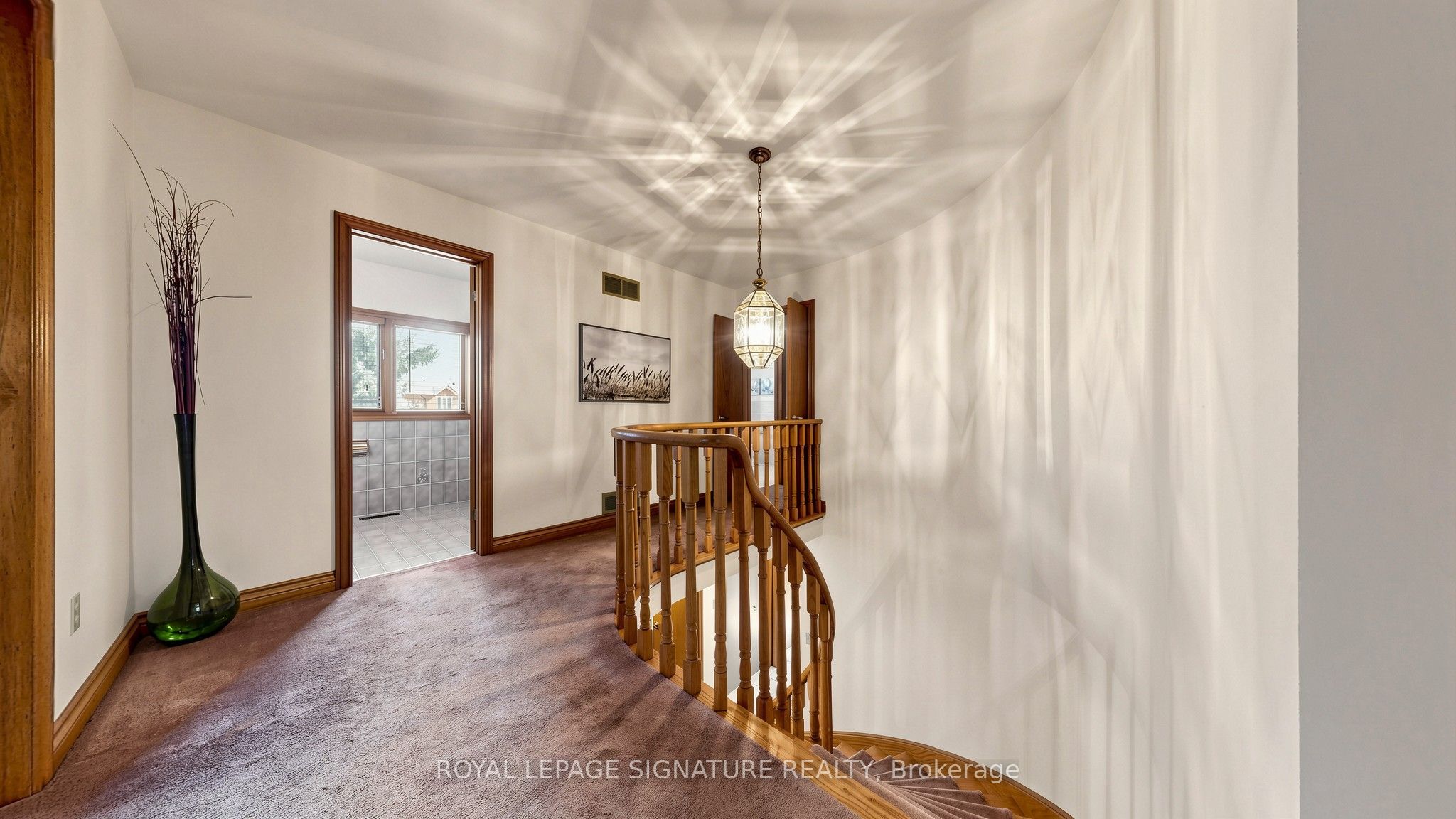 8 Royal Garden Boulevard Property Photo 19