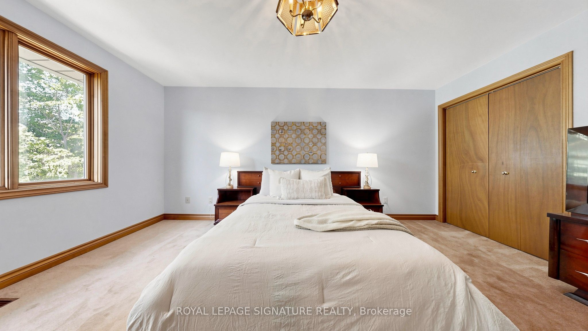 8 Royal Garden Boulevard Property Photo 27