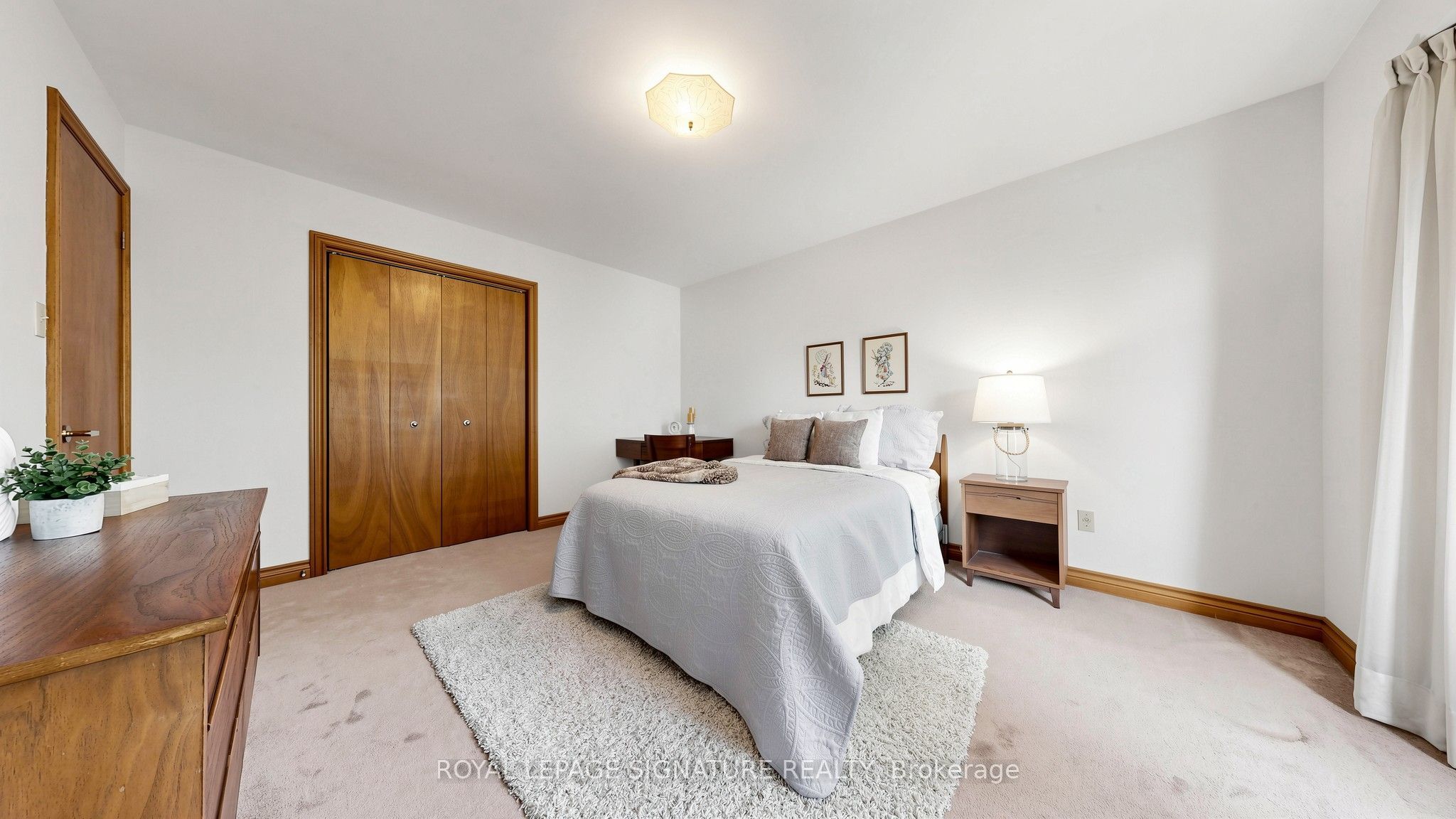 8 Royal Garden Boulevard Property Photo 30