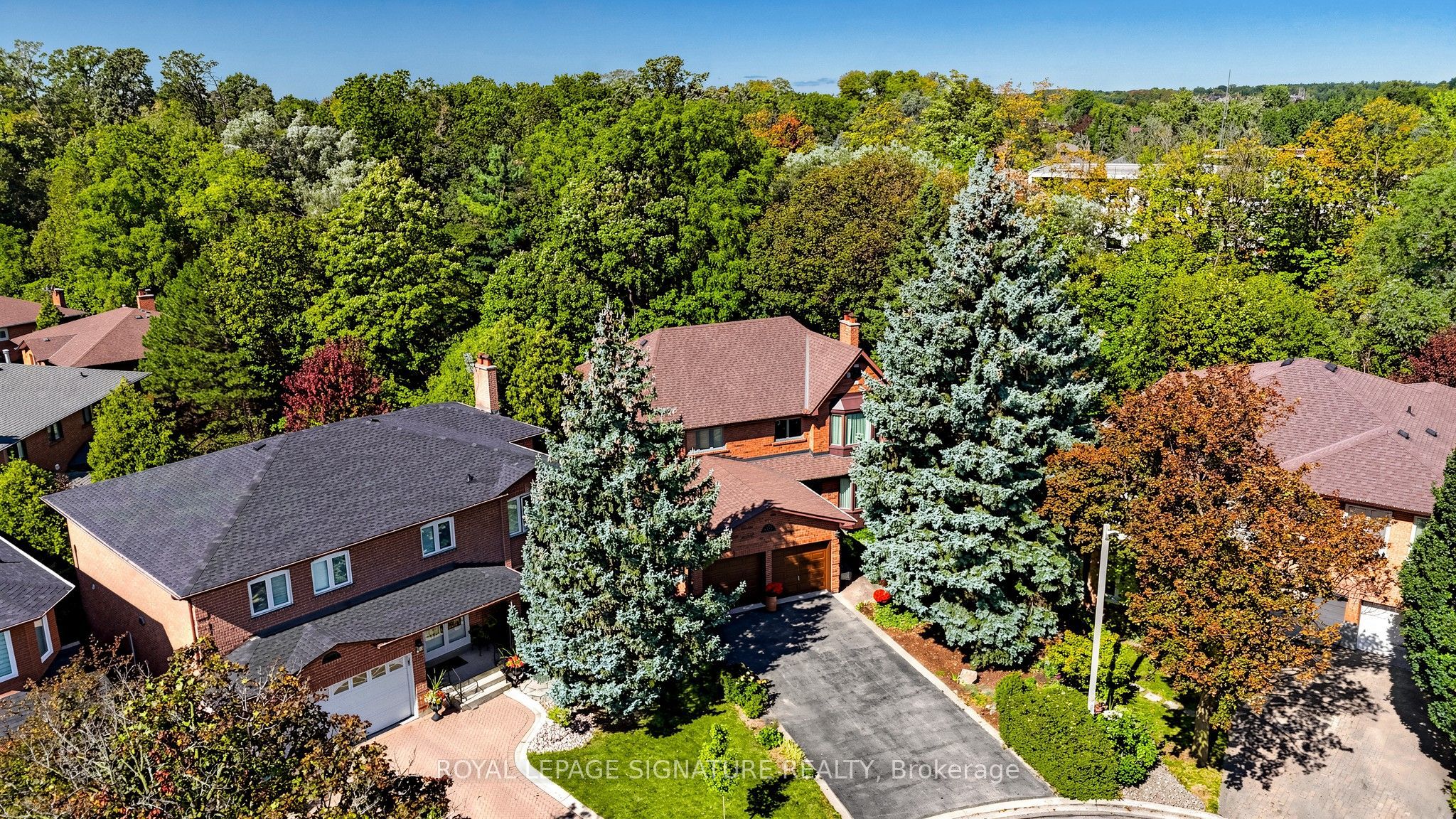 8 Royal Garden Boulevard Property Photo 41