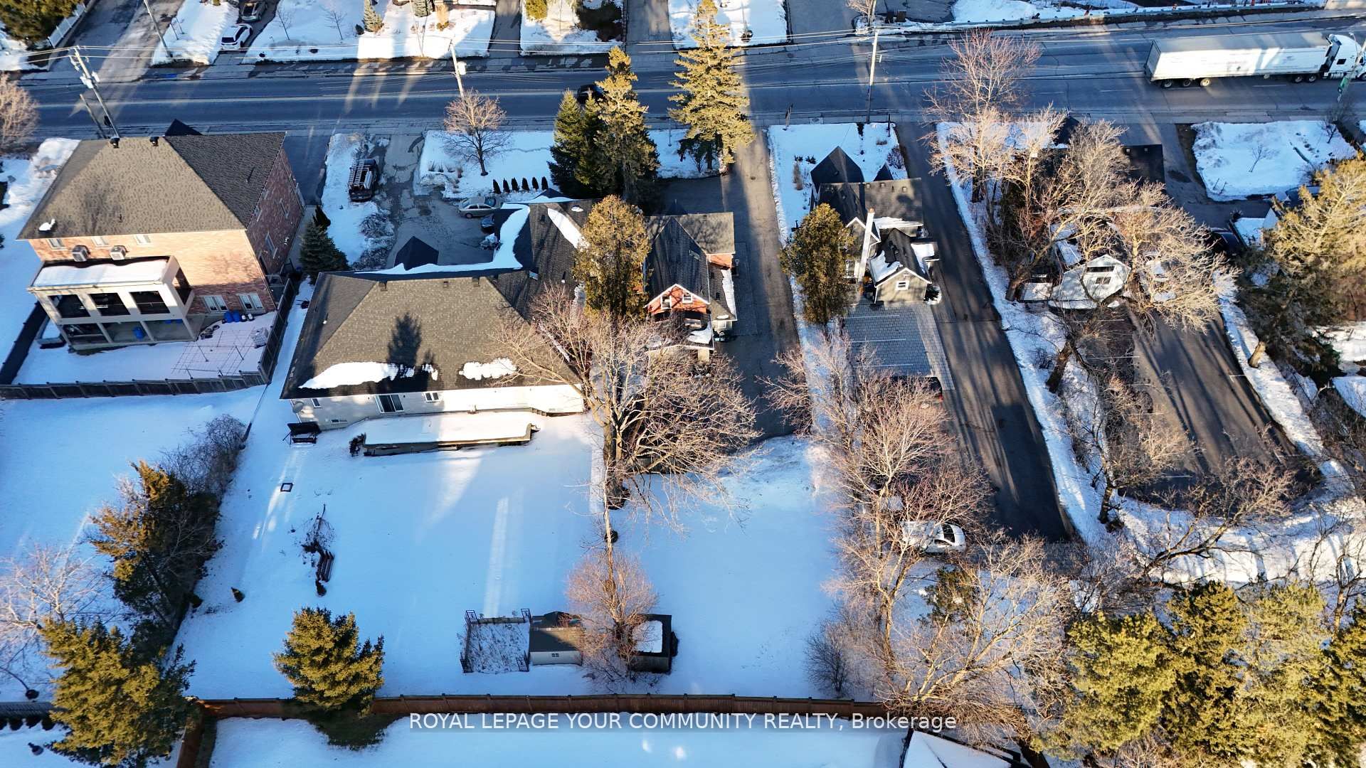 13066 Keele Street Property Photo 33