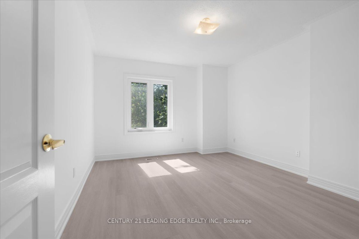 22 Fern Avenue Property Photo 30