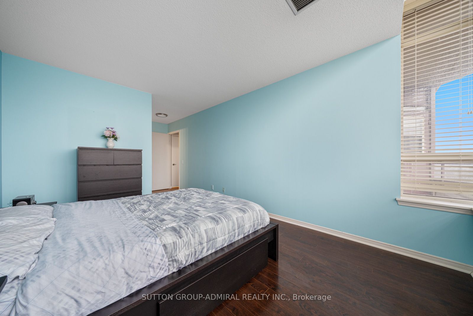 81 Townsgate Drive 1103 Property Photo 20