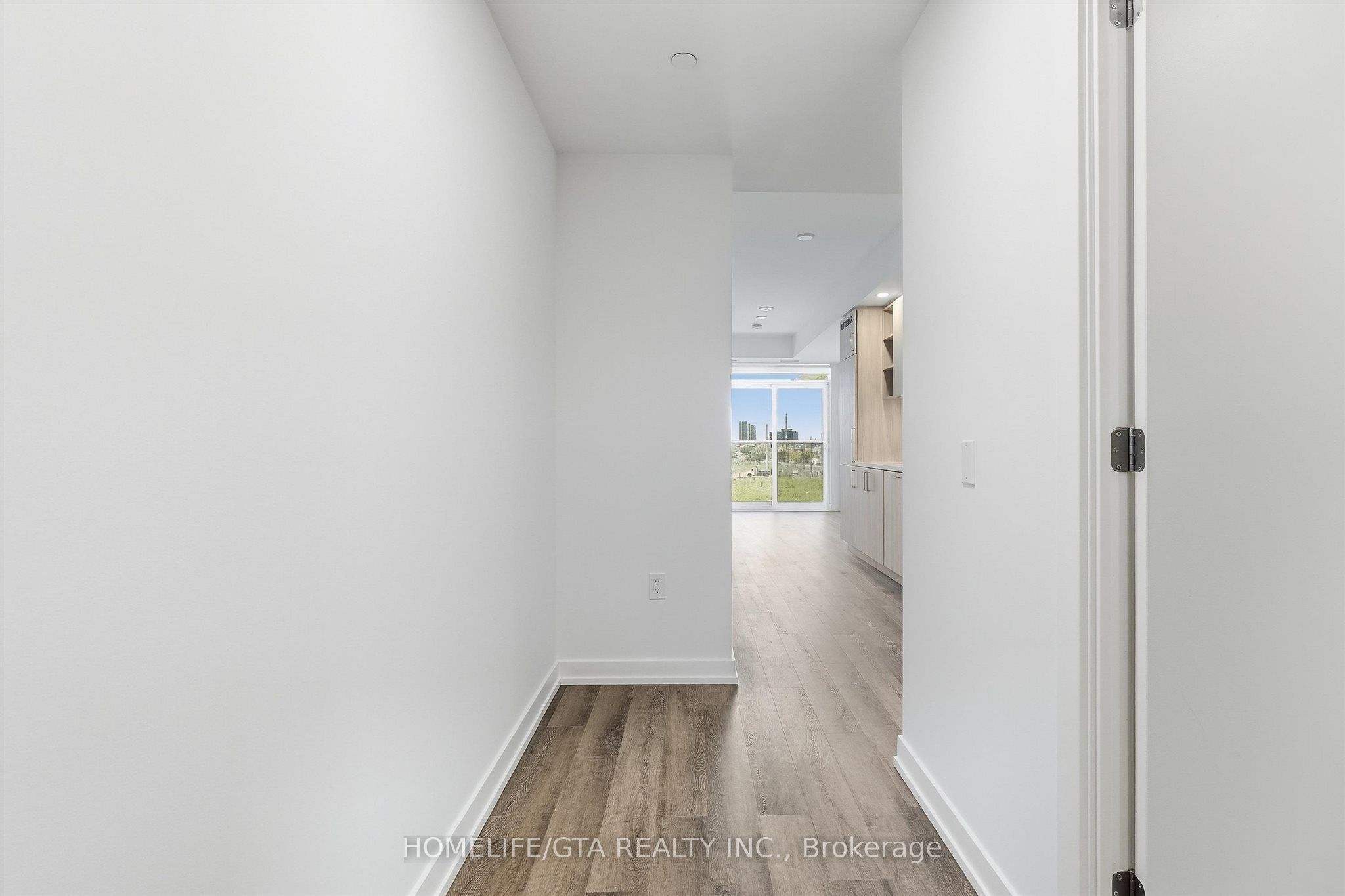 5 Meadowdale Road 212 Property Photo 6