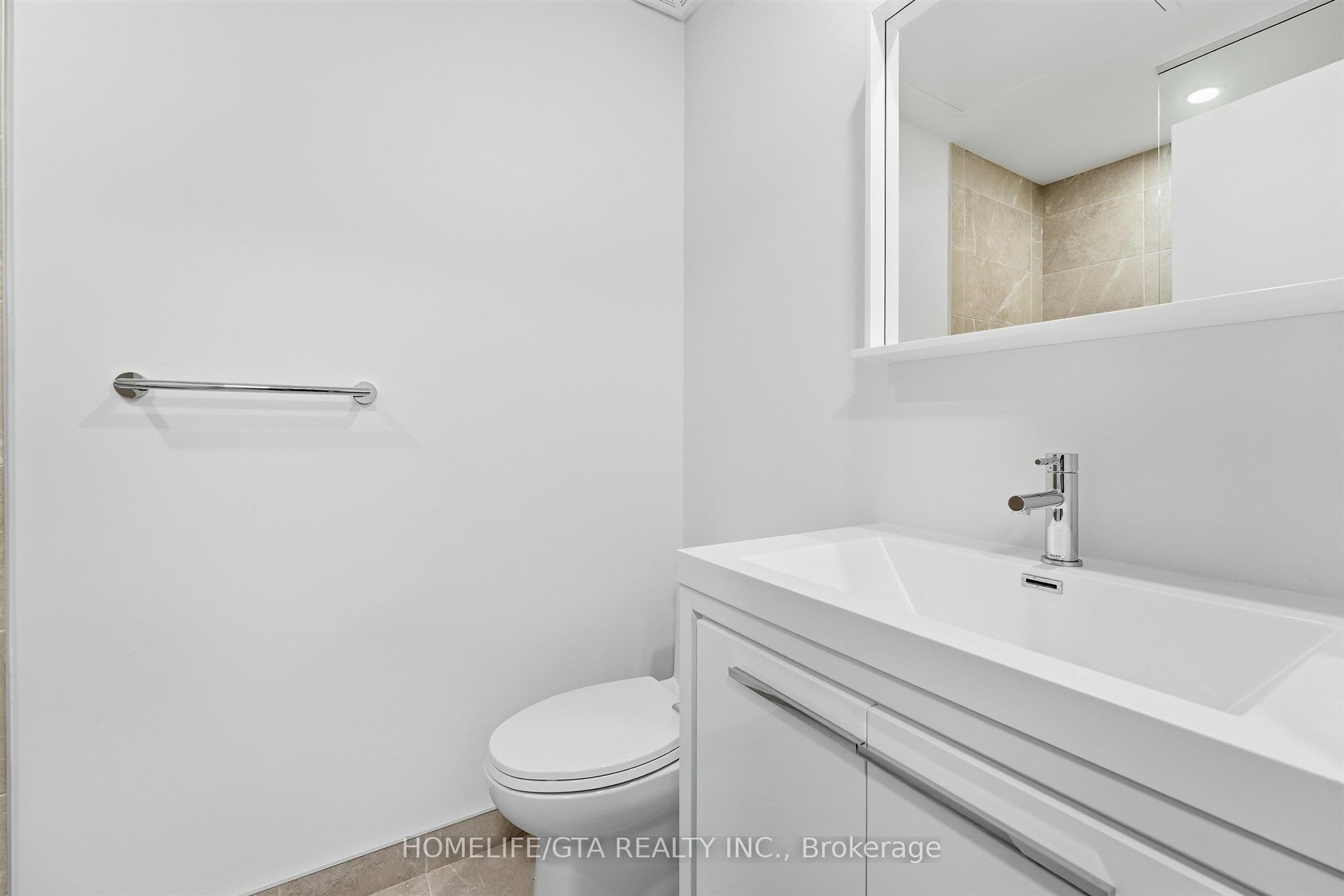 5 Meadowdale Road 212 Property Photo 8