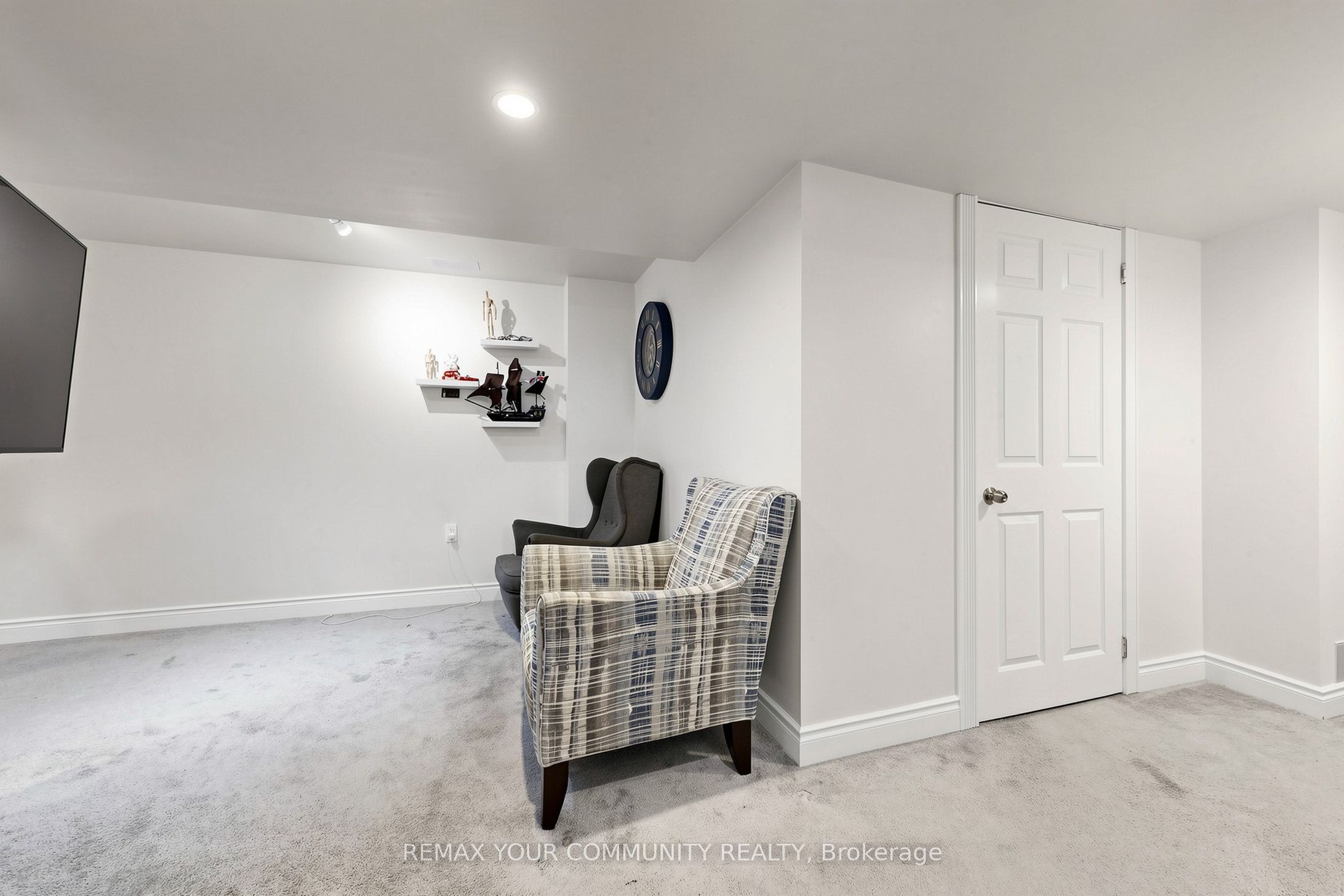 187 Vanguard Road Property Photo 40
