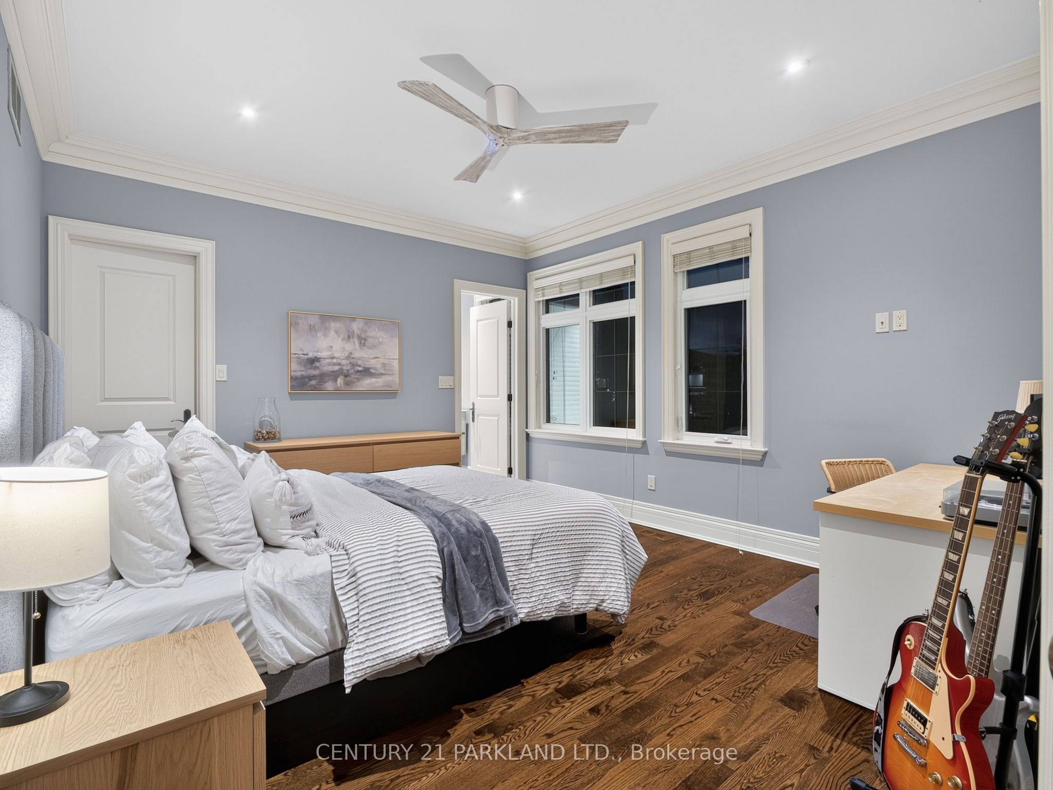 171 Oxford Street Property Photo 36