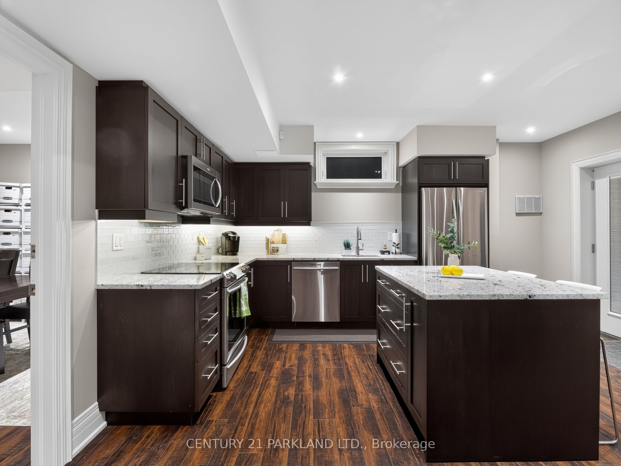 171 Oxford Street Property Photo 39
