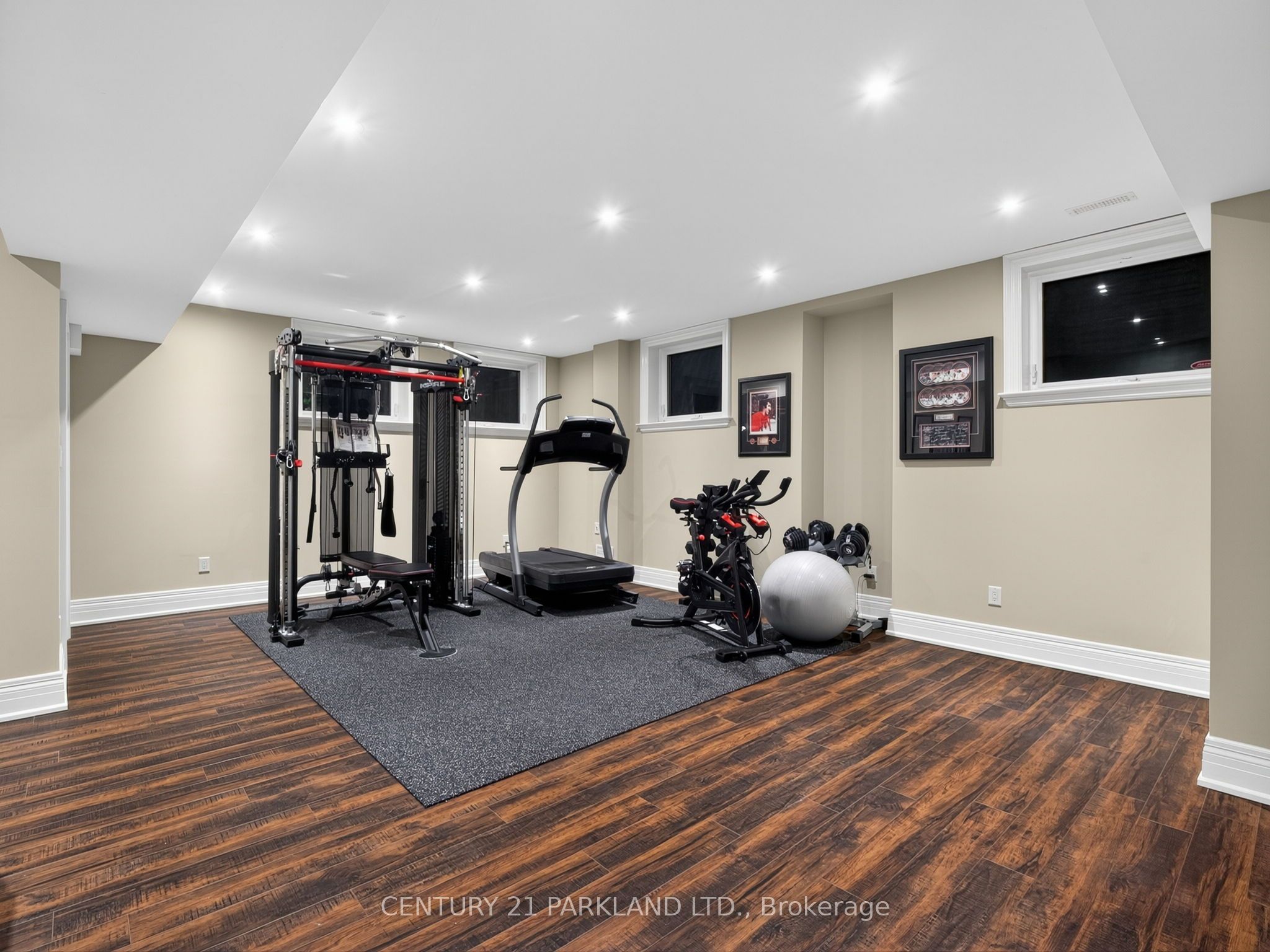 171 Oxford Street Property Photo 41