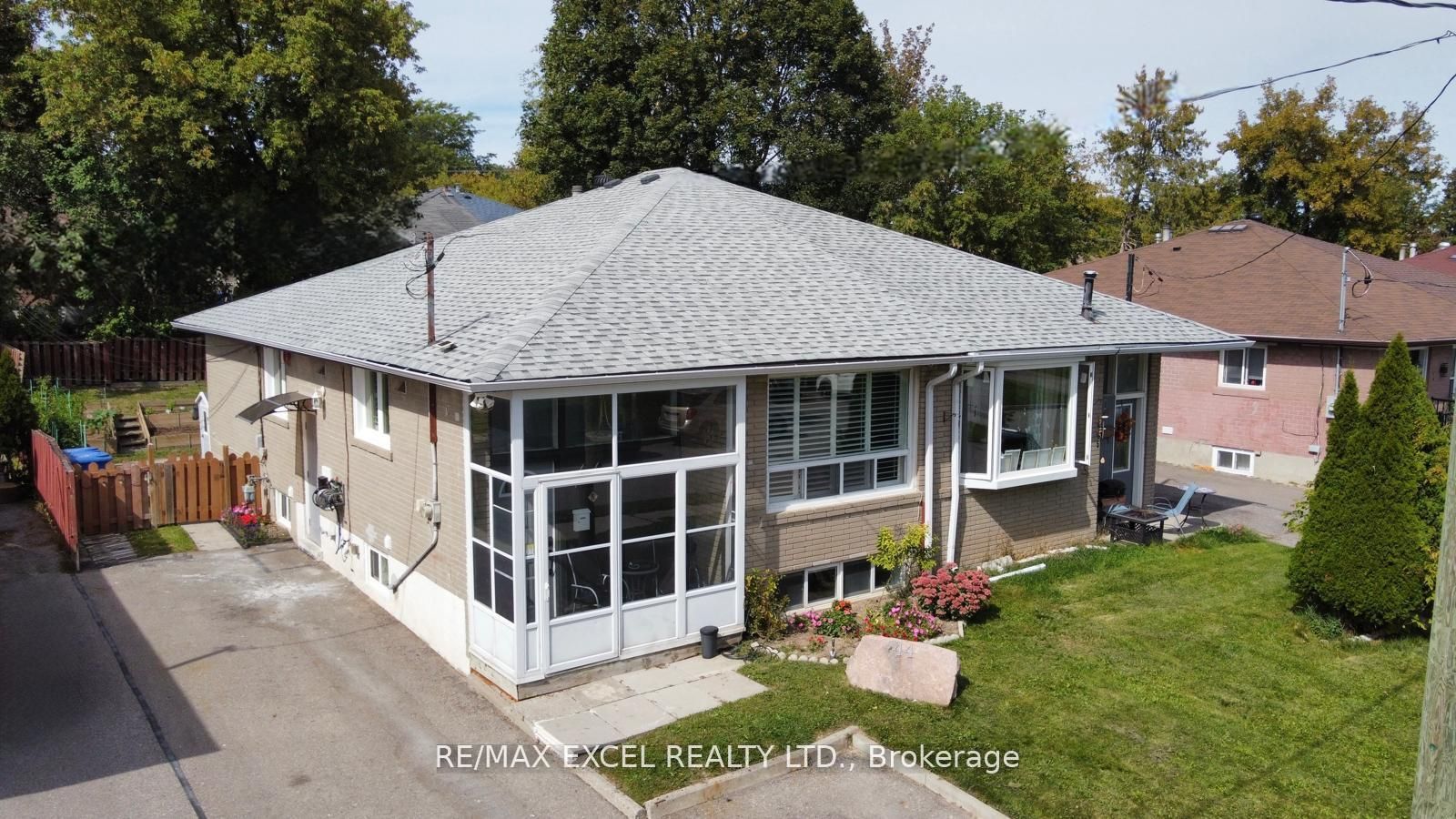 44 Lindsay Avenue Property Photo 1