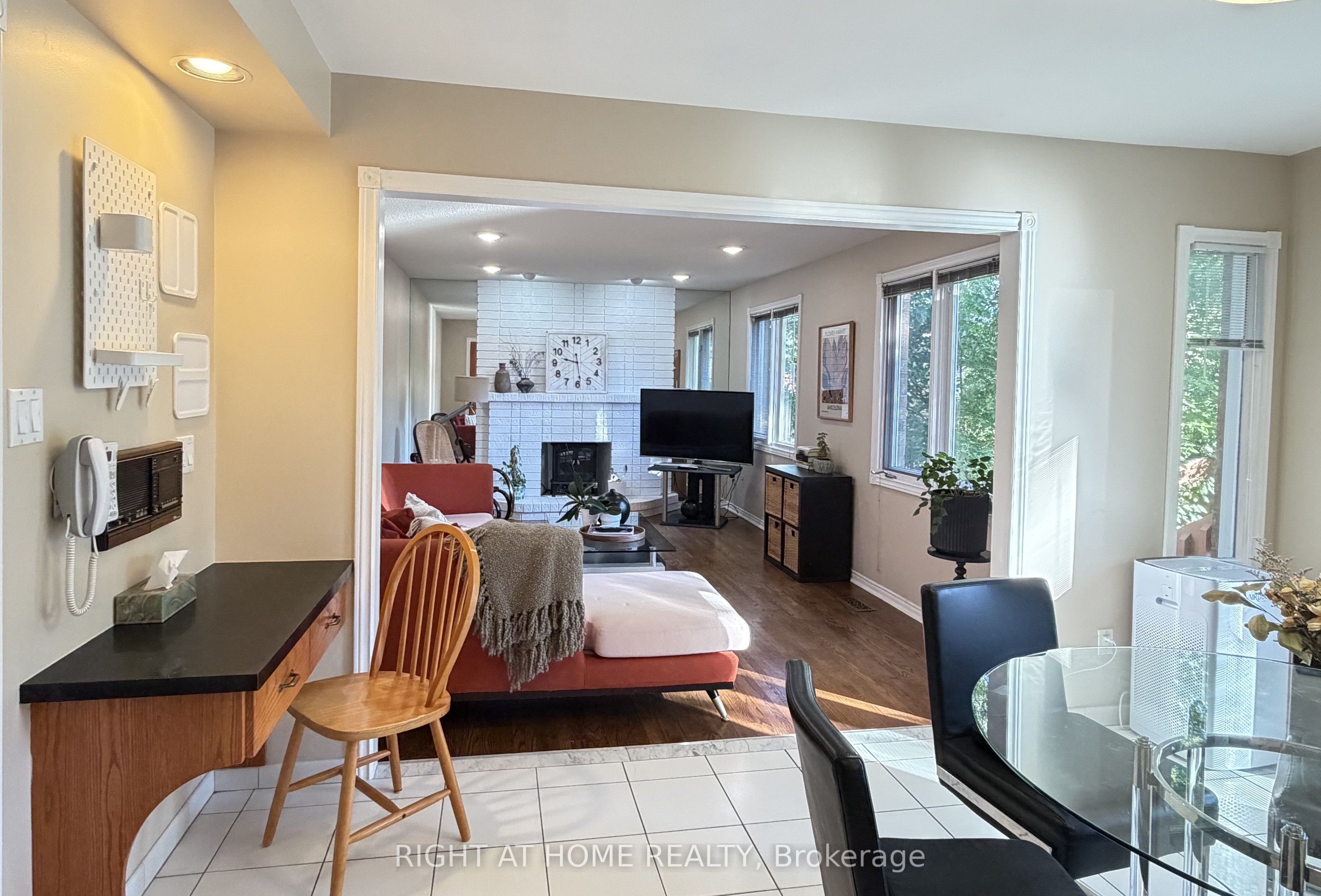 17 Piccadilly Road Property Photo 12