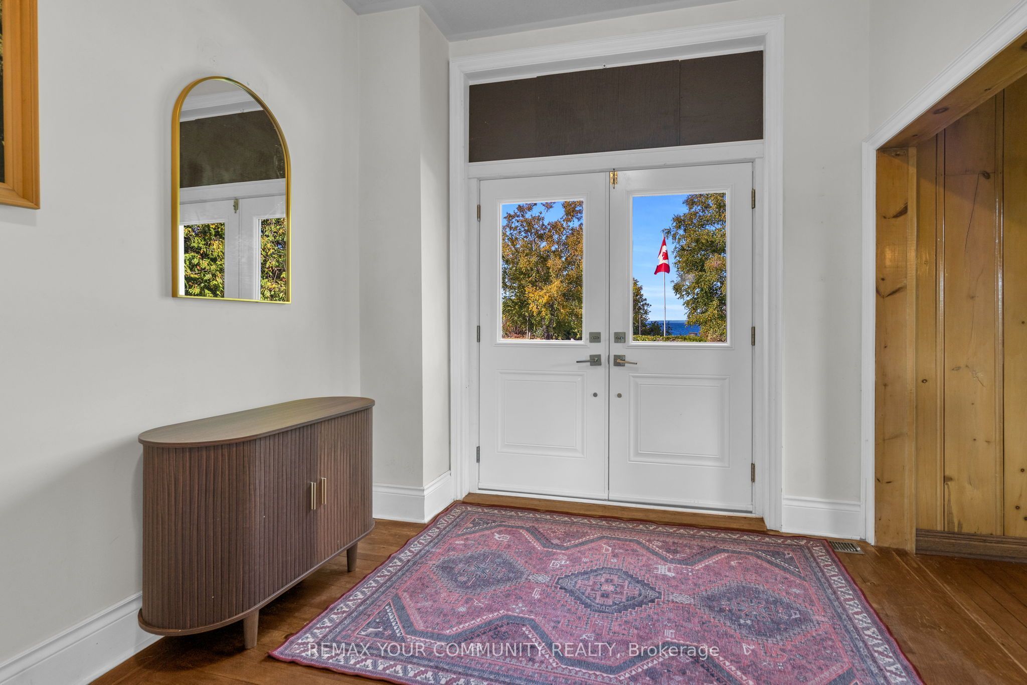 351 Hedge Road Property Photo 8