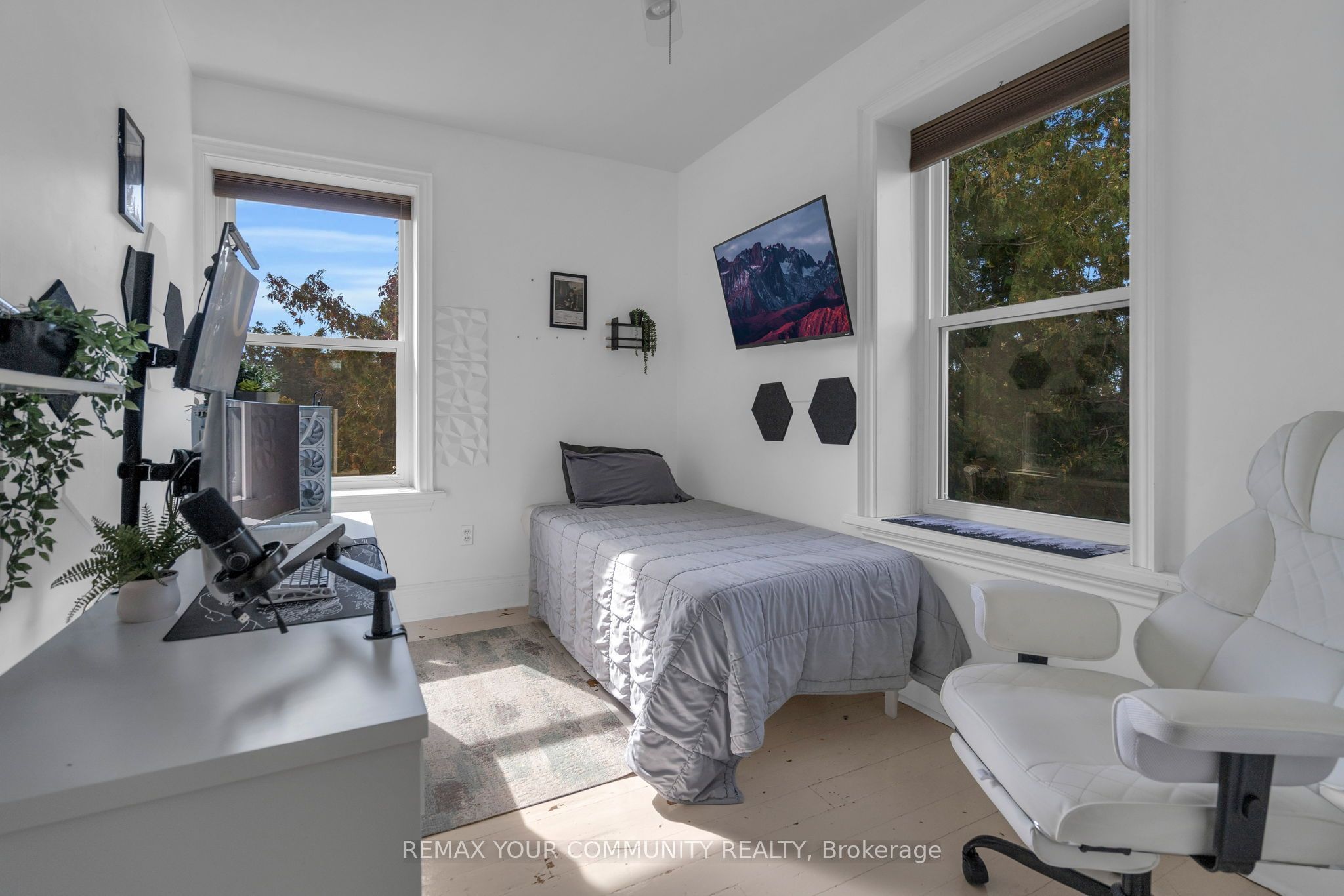 351 Hedge Road Property Photo 21