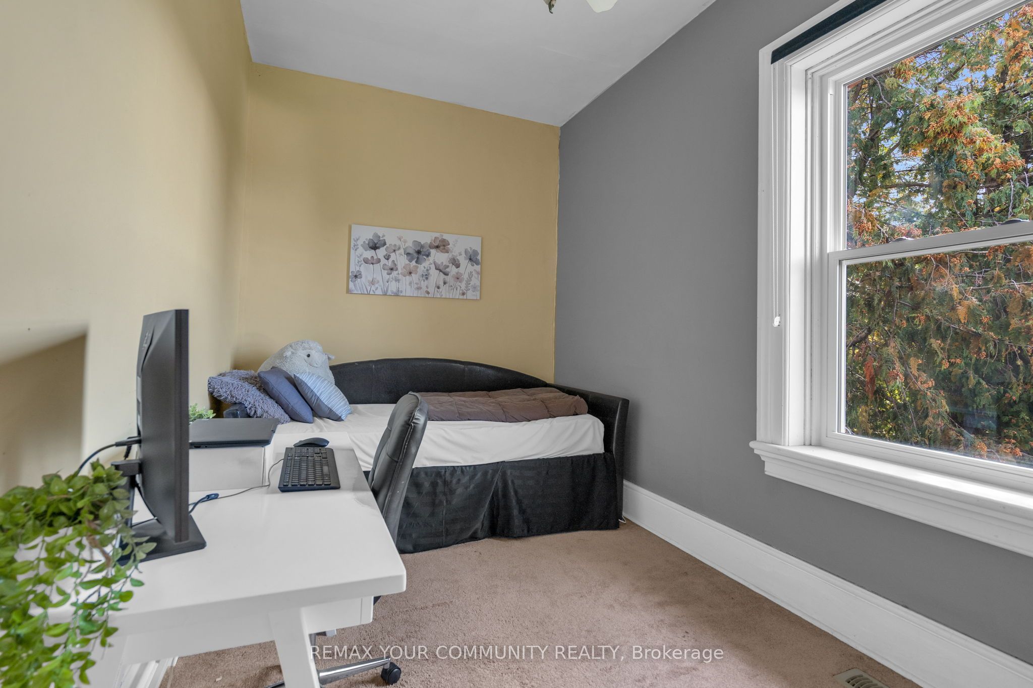 351 Hedge Road Property Photo 28