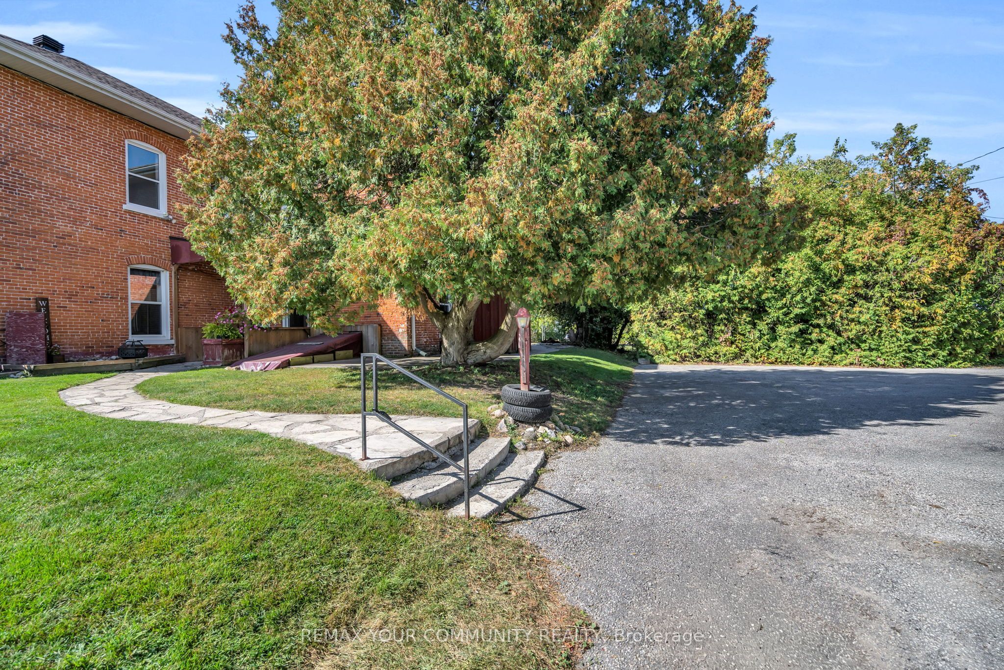 351 Hedge Road Property Photo 35