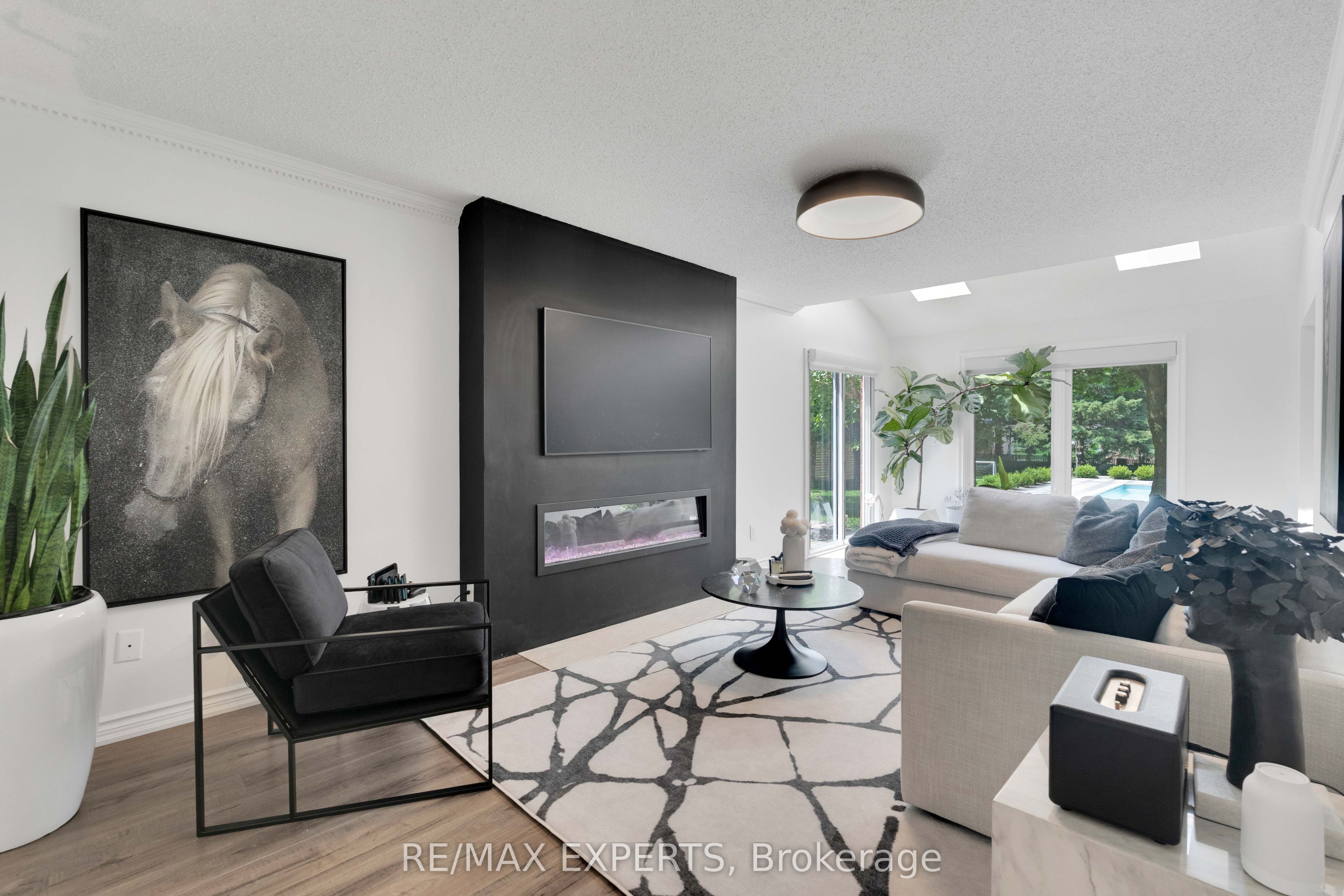 160 Burton Grove Property Photo 6