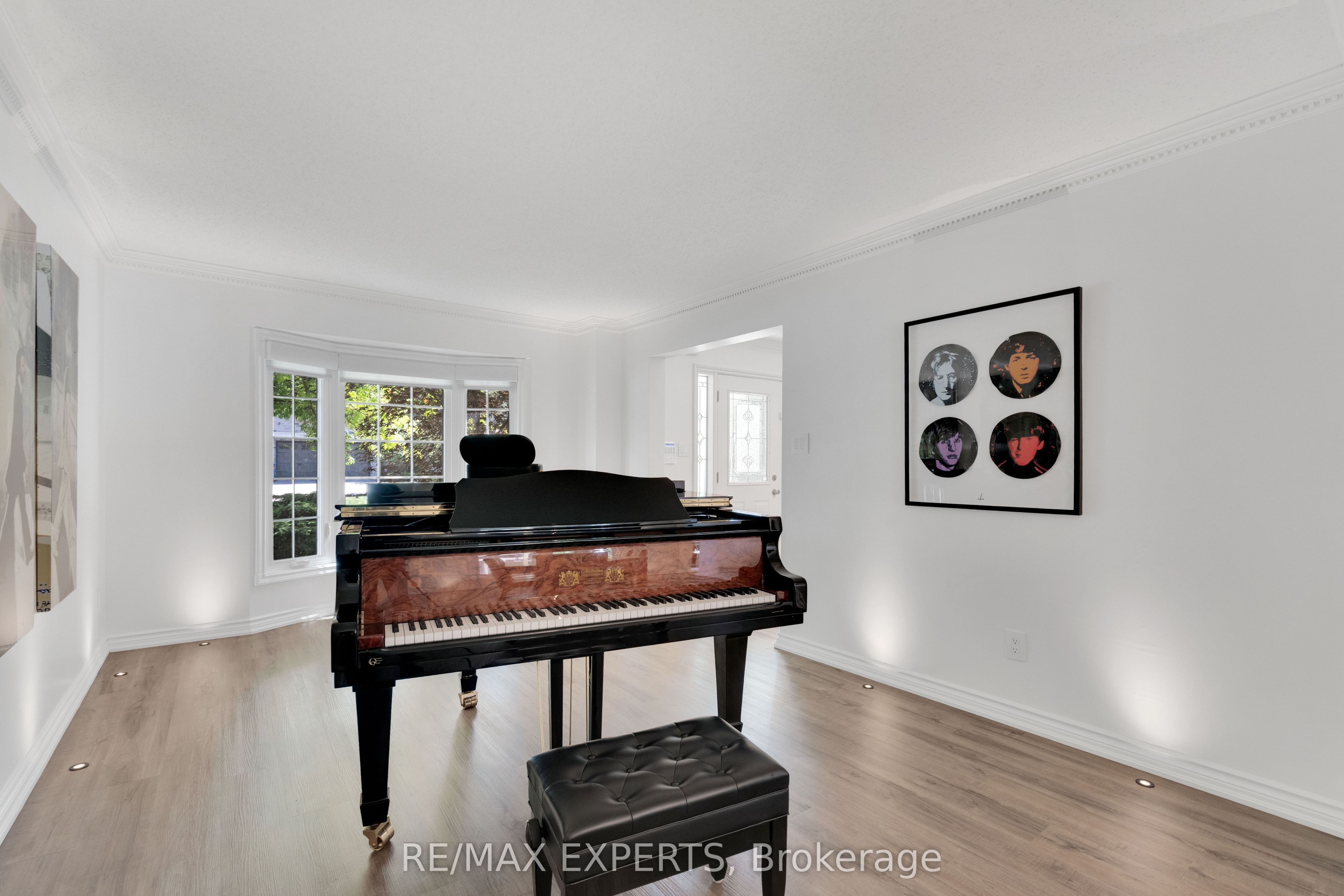 160 Burton Grove Property Photo 10