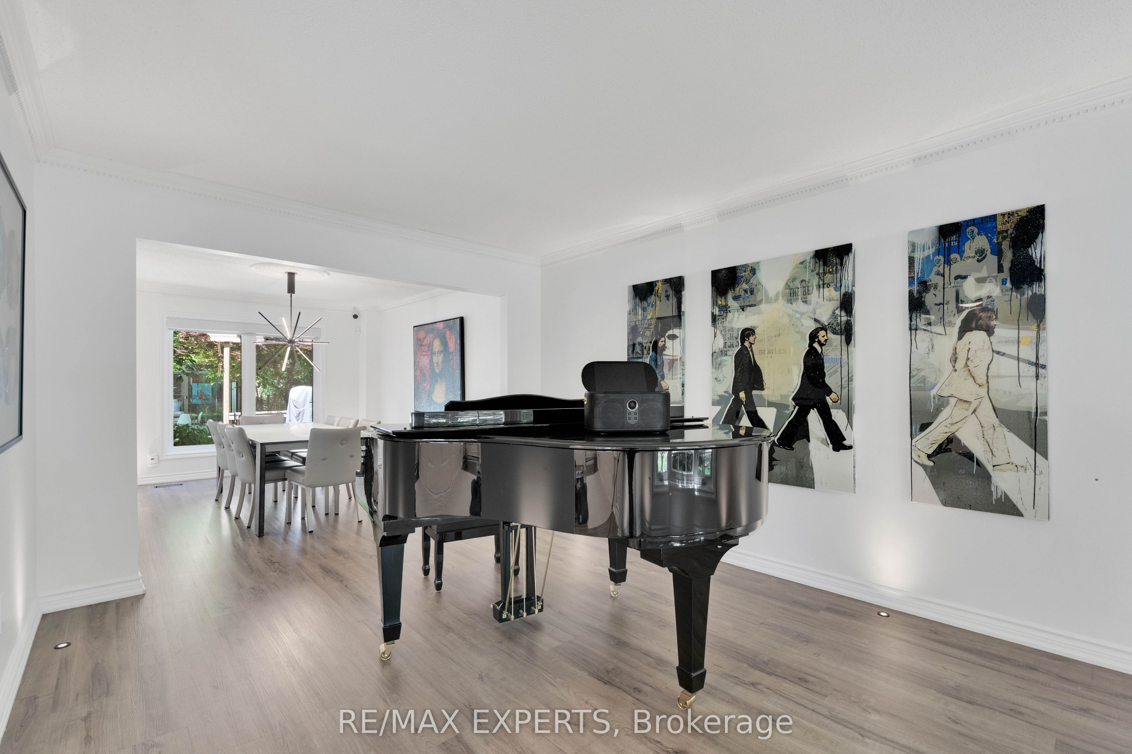 160 Burton Grove Property Photo 11