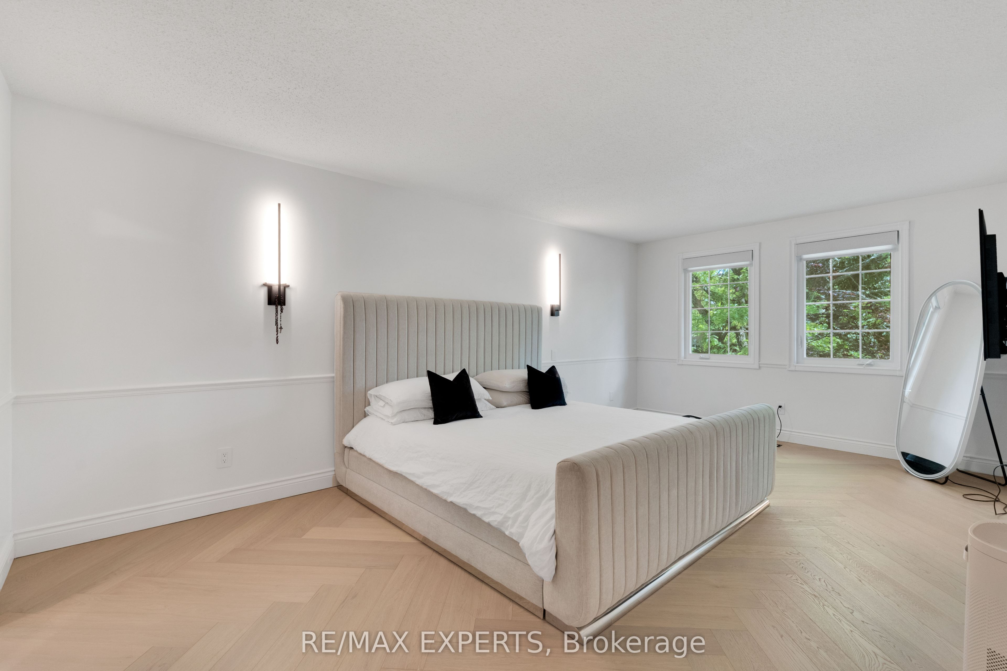 160 Burton Grove Property Photo 17