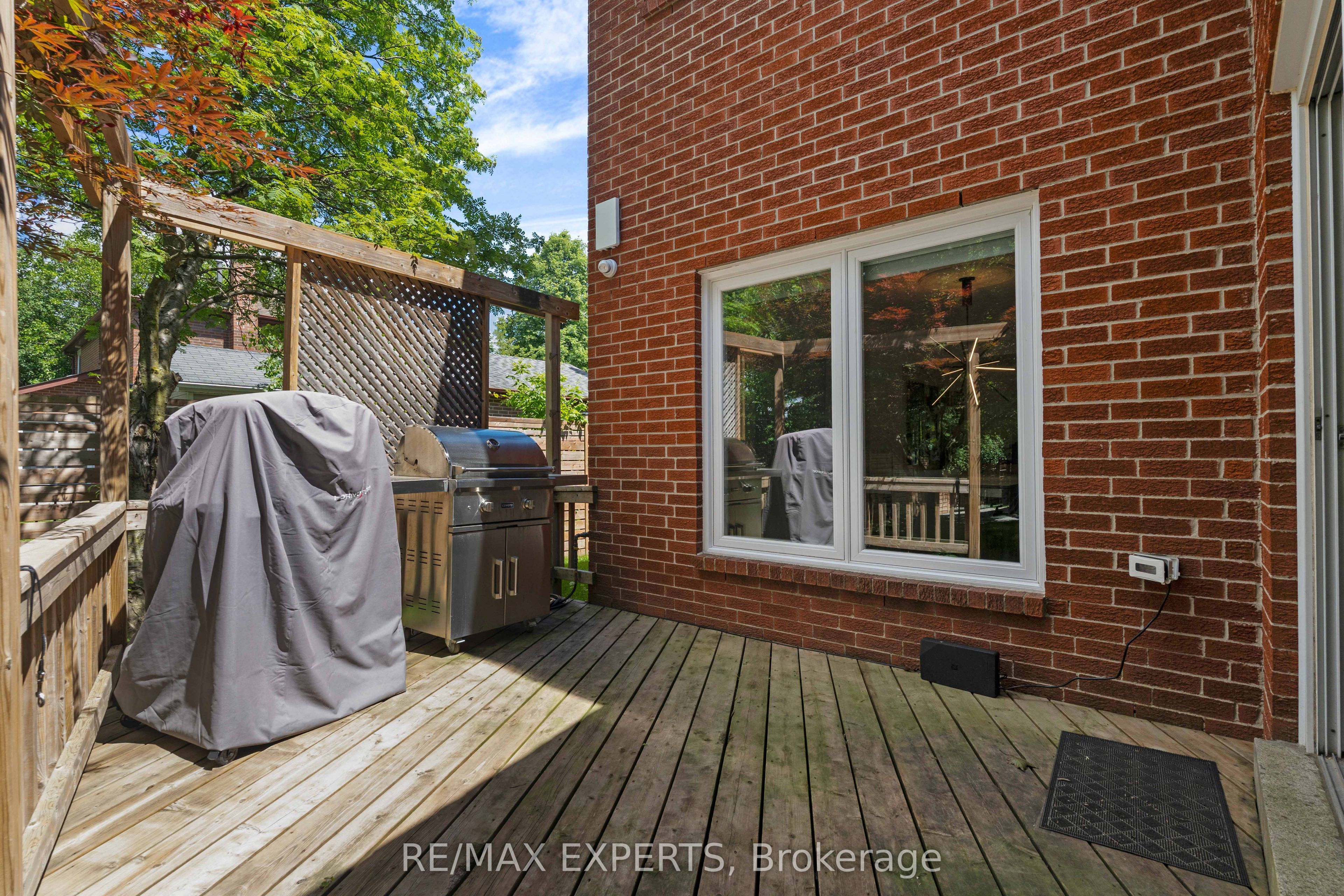 160 Burton Grove Property Photo 31