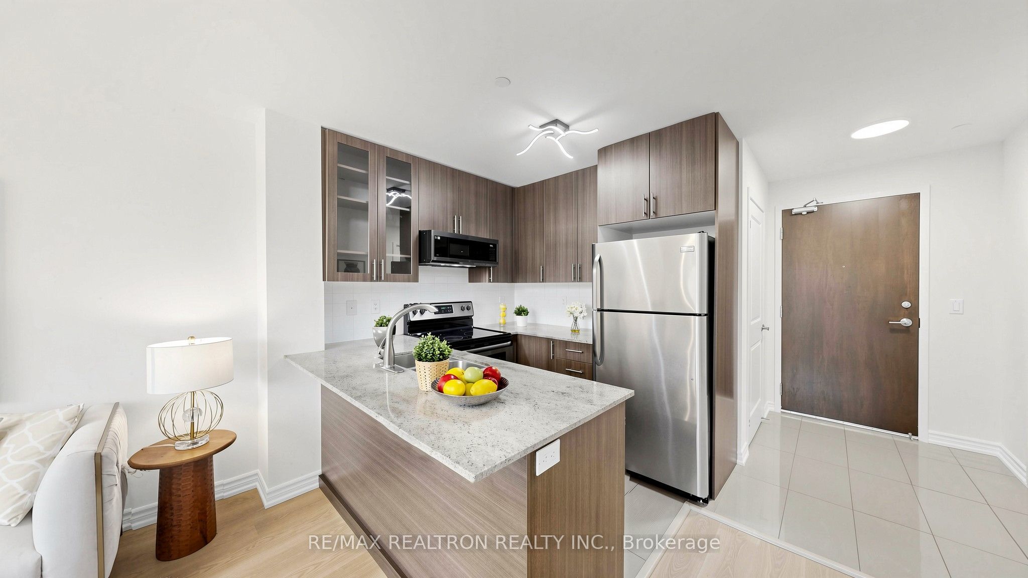 75 Norman Bethune Avenue 108 Property Photo 5