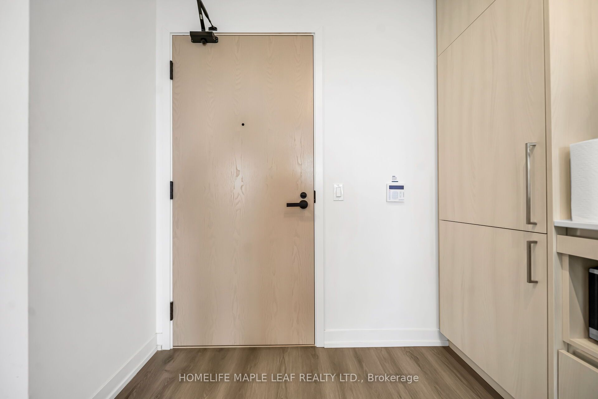 225 Commerce Street 2211 Property Photo 10