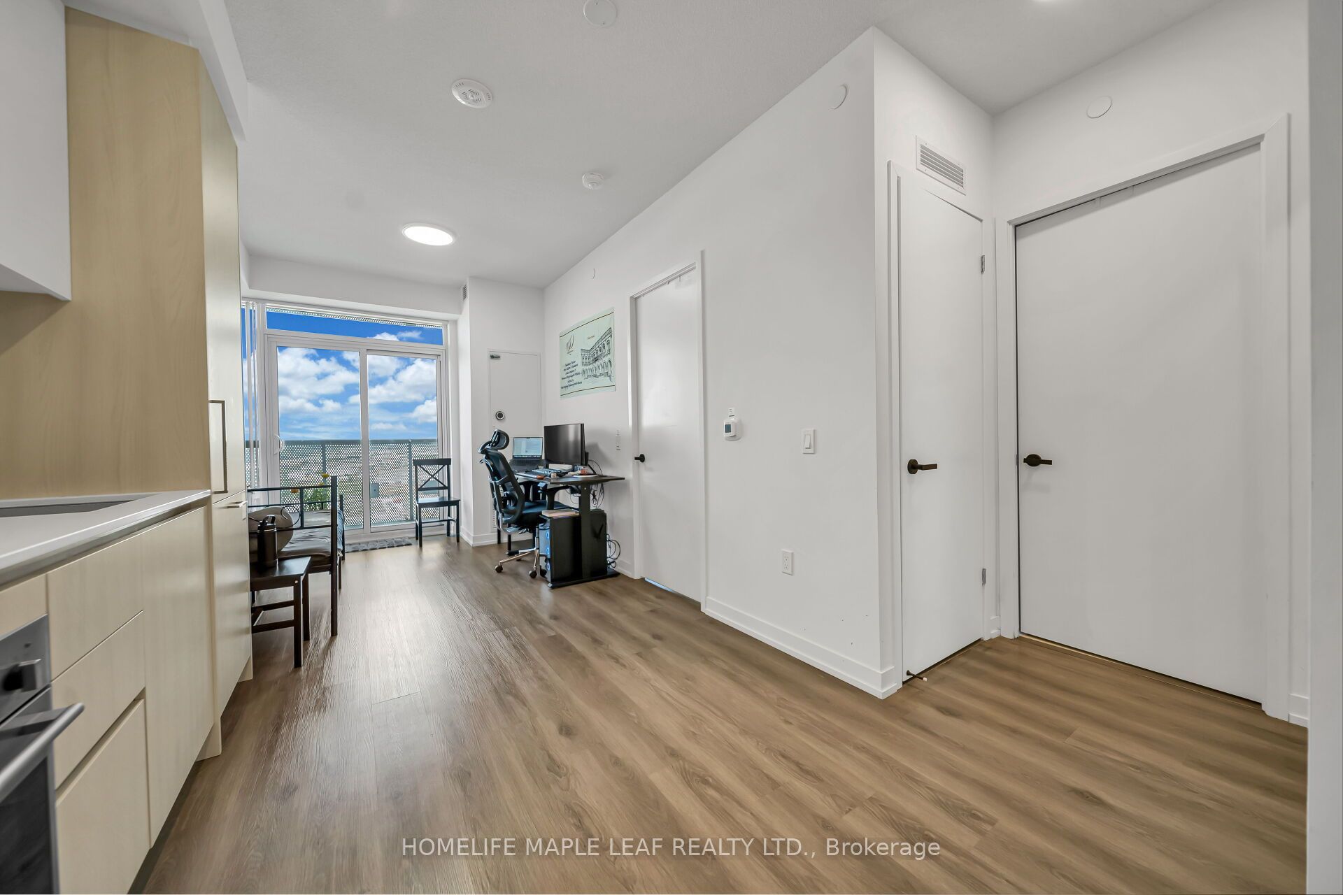 225 Commerce Street 2211 Property Photo 12