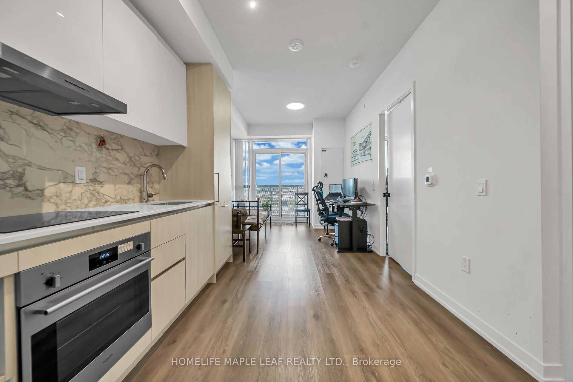 225 Commerce Street 2211 Property Photo 13