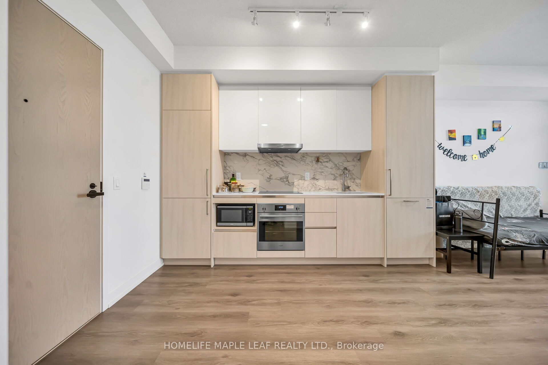 225 Commerce Street 2211 Property Photo 15