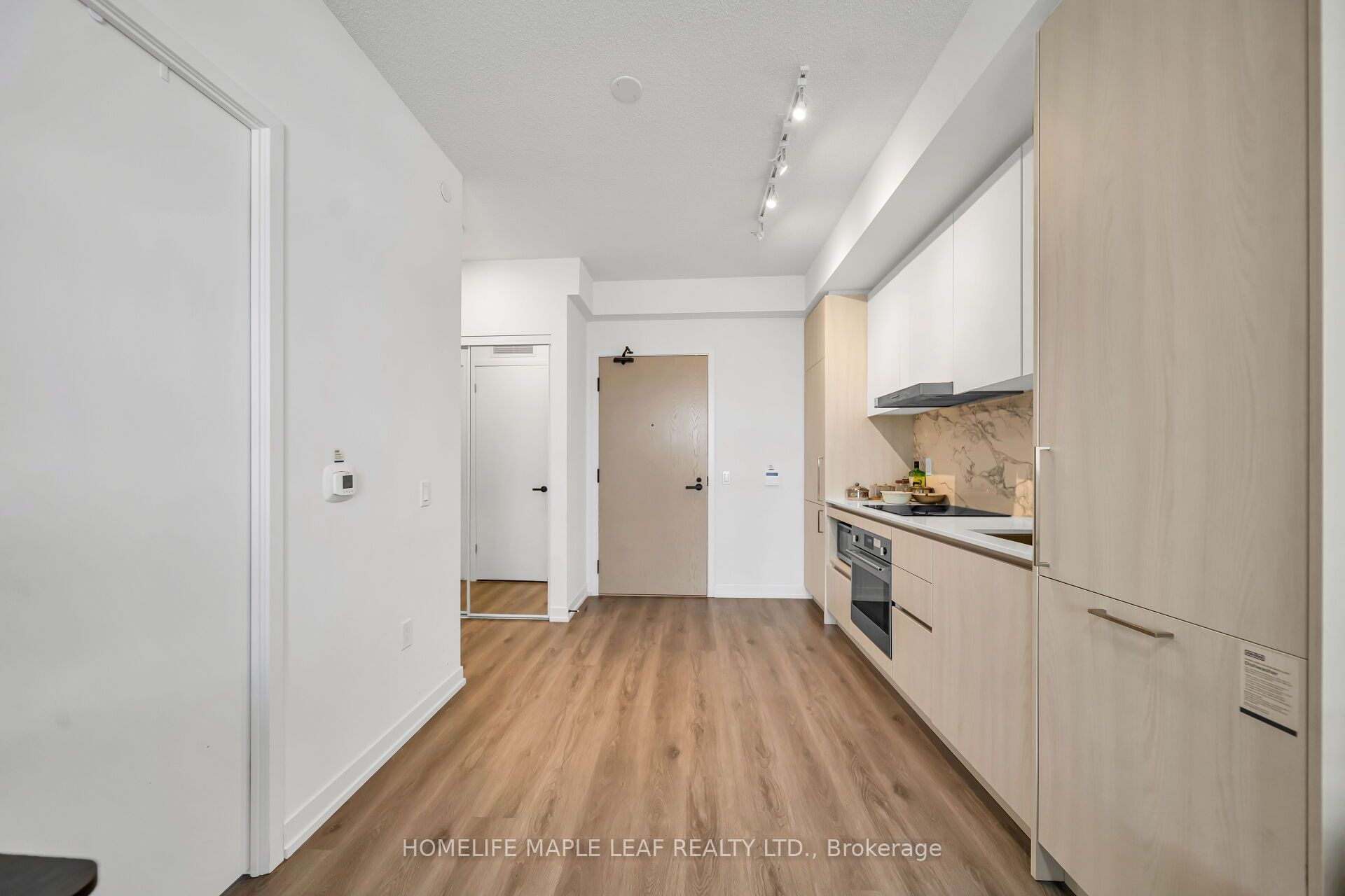 225 Commerce Street 2211 Property Photo 19